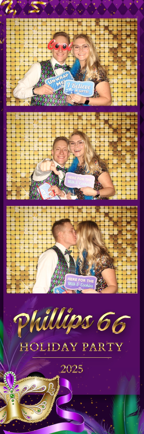 Phillips 66 Holiday Party | View more photos from the event at gallery.photoboothbillings.com/u/PhotoBoothBillings/Phillips-66-Holiday-Party-0