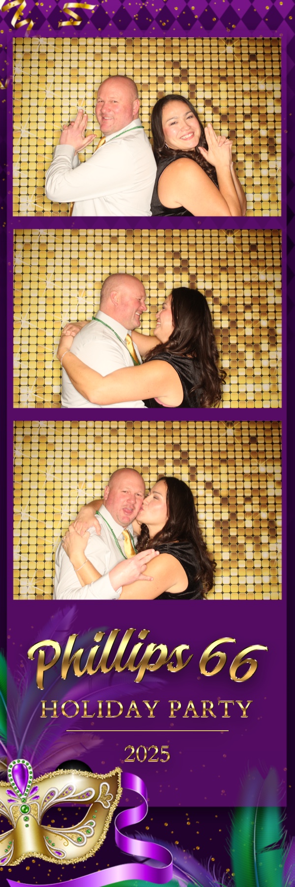 Phillips 66 Holiday Party | View more photos from the event at gallery.photoboothbillings.com/u/PhotoBoothBillings/Phillips-66-Holiday-Party-0