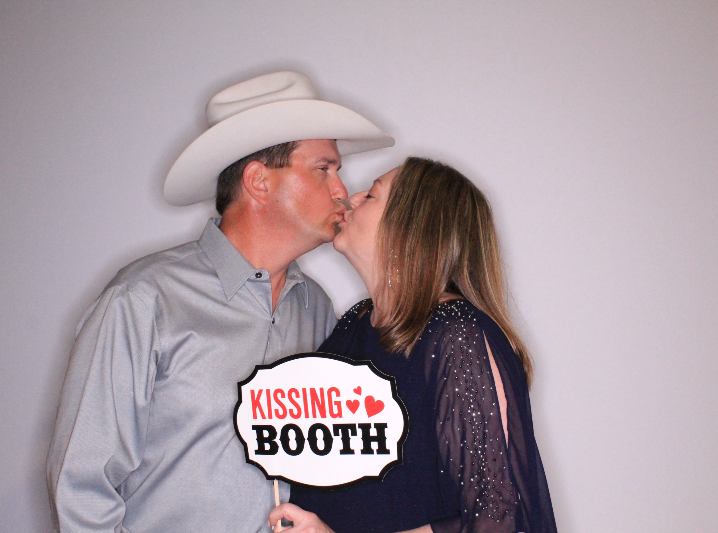 Shelby and Shay's Wedding | View more photos from the event at gallery.photoboothbillings.com/u/PhotoBoothBillings/Shelby-and-Shays-Wedding