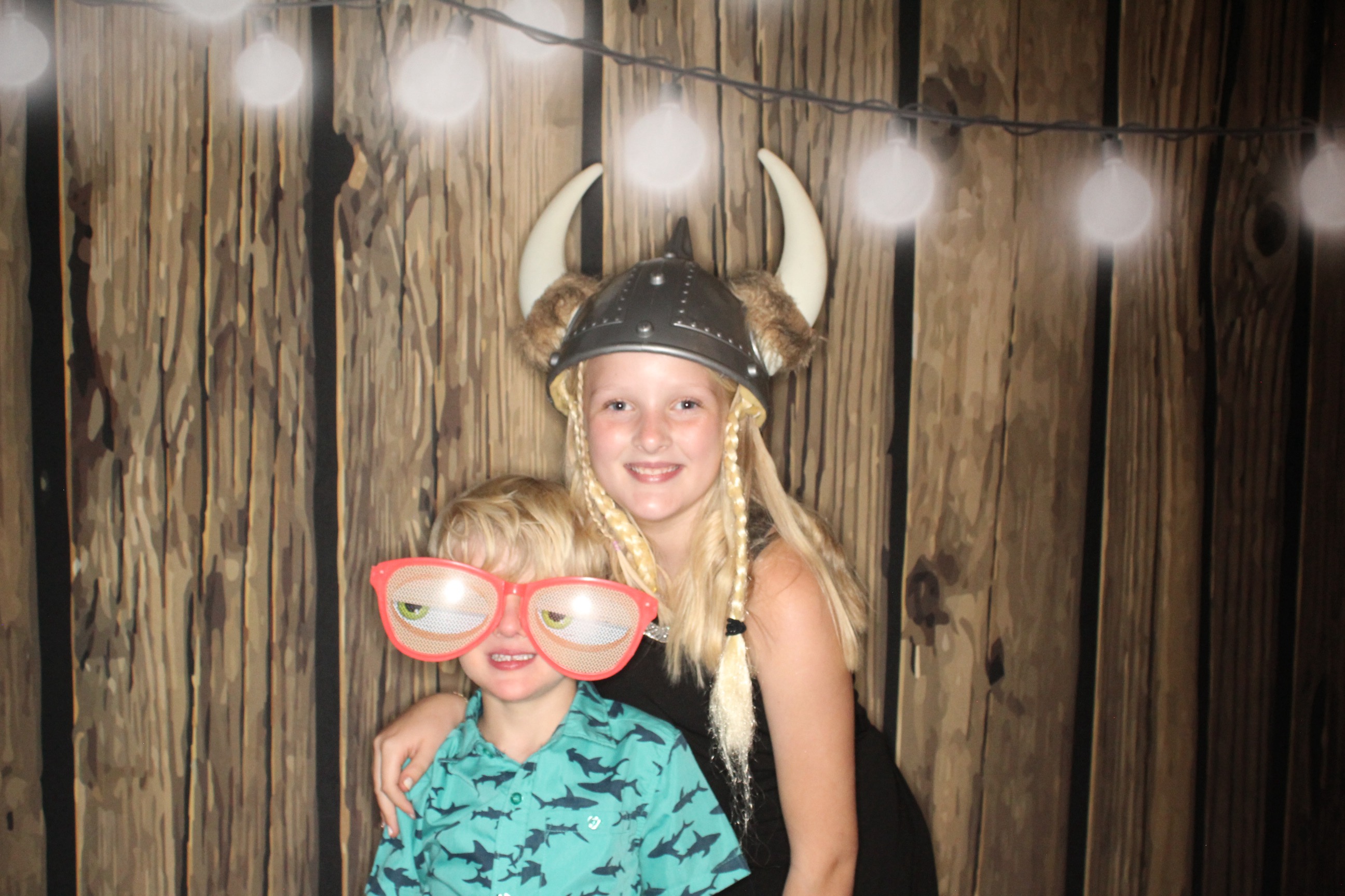 Staci and Matt's Wedding | View more photos from the event at gallery.photoboothbillings.com/u/PhotoBoothBillings/Staci-and-Matts-Wedding