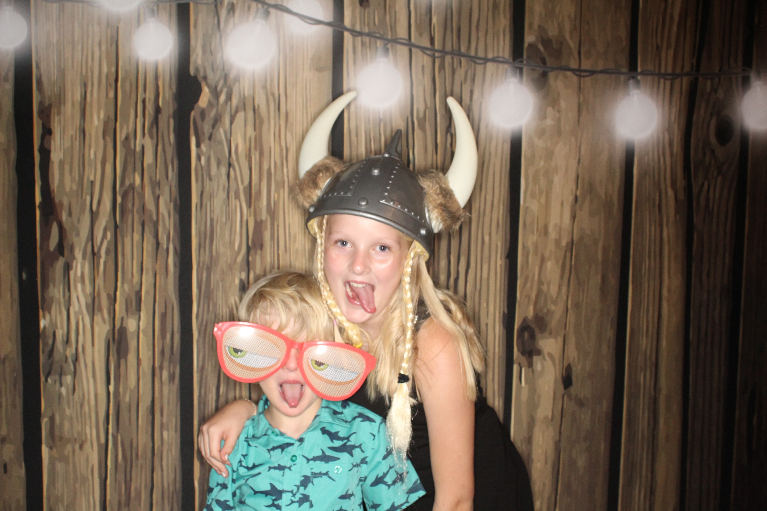 Staci and Matt's Wedding | View more photos from the event at gallery.photoboothbillings.com/u/PhotoBoothBillings/Staci-and-Matts-Wedding