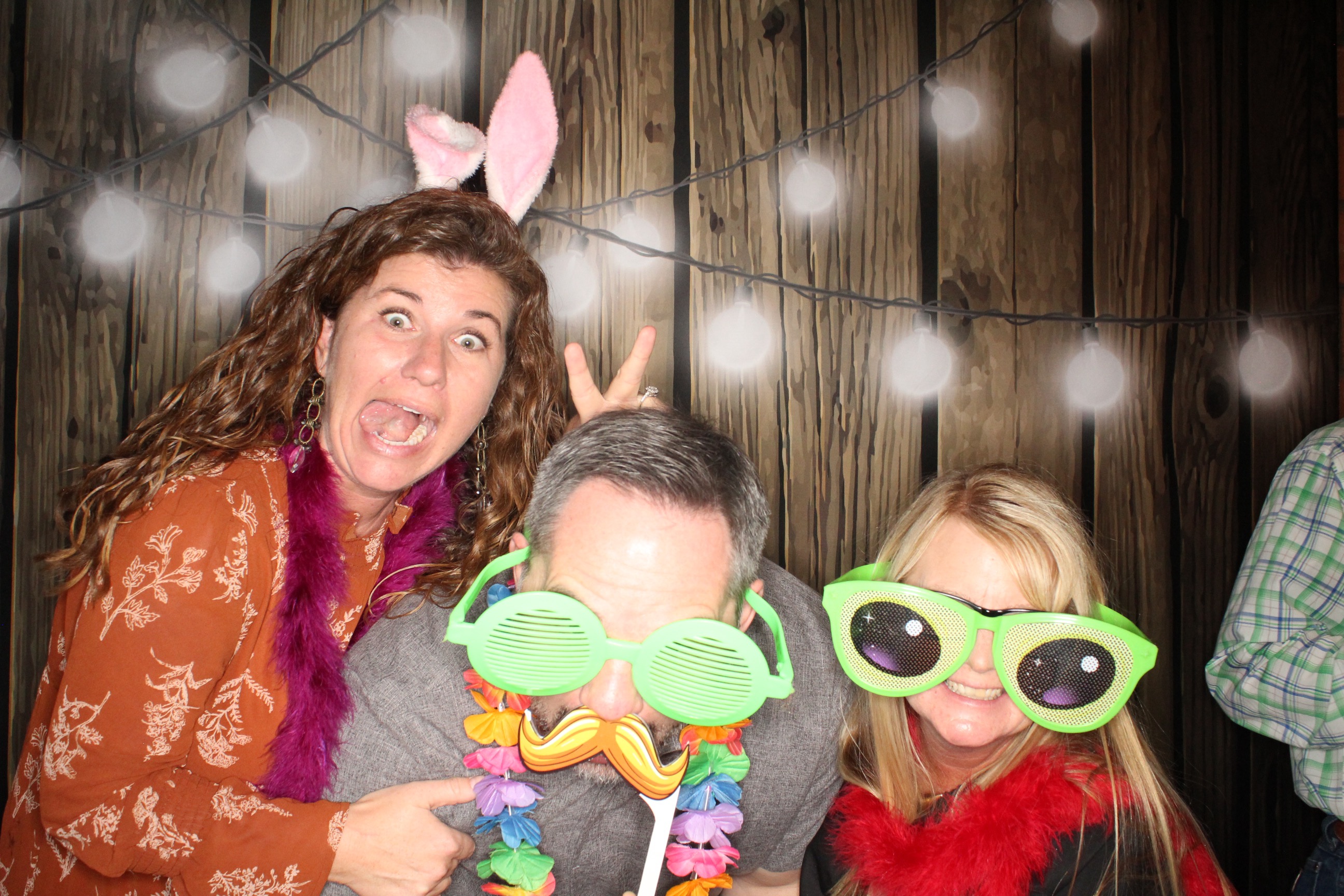 Staci and Matt's Wedding | View more photos from the event at gallery.photoboothbillings.com/u/PhotoBoothBillings/Staci-and-Matts-Wedding