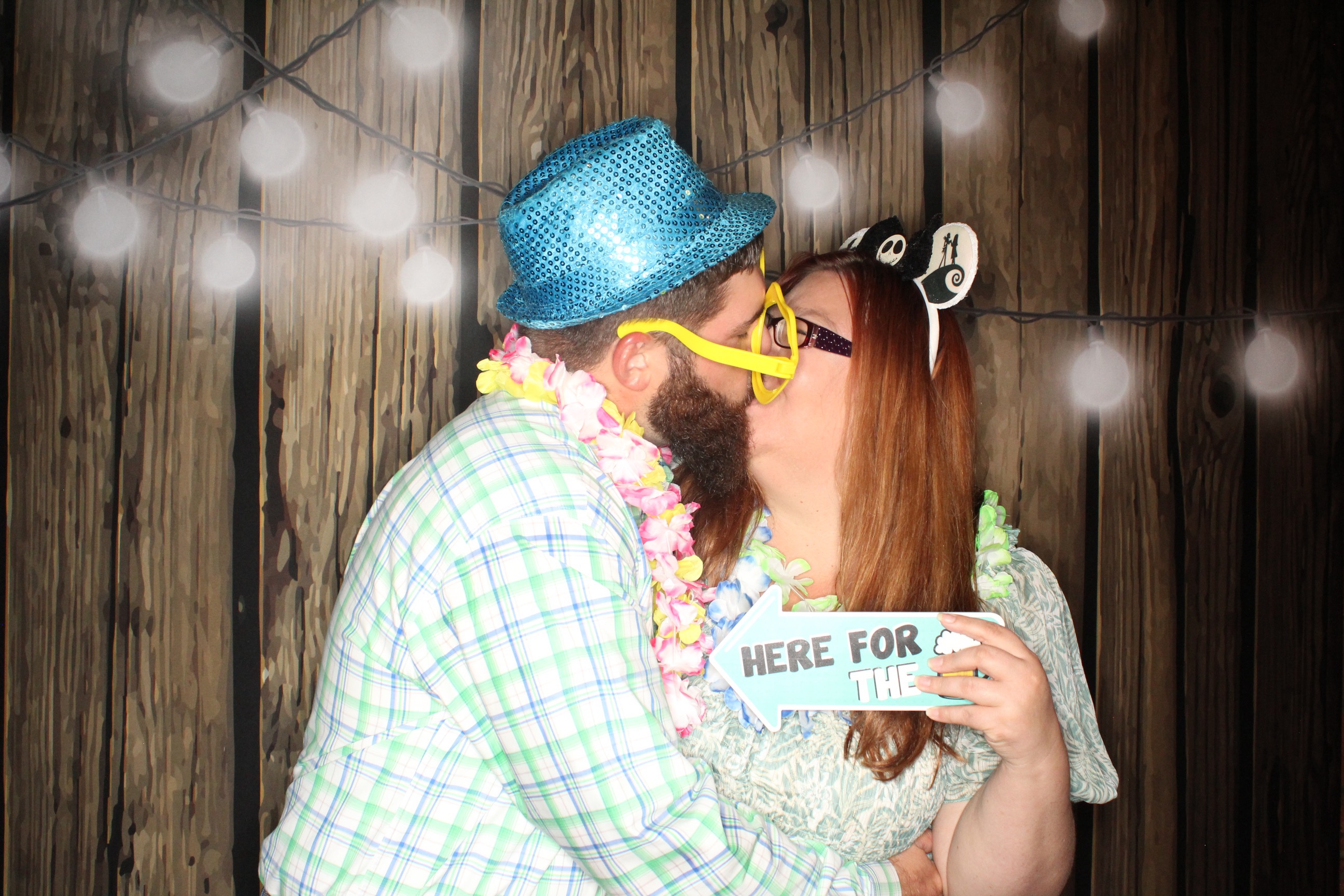 Staci and Matt's Wedding | View more photos from the event at gallery.photoboothbillings.com/u/PhotoBoothBillings/Staci-and-Matts-Wedding