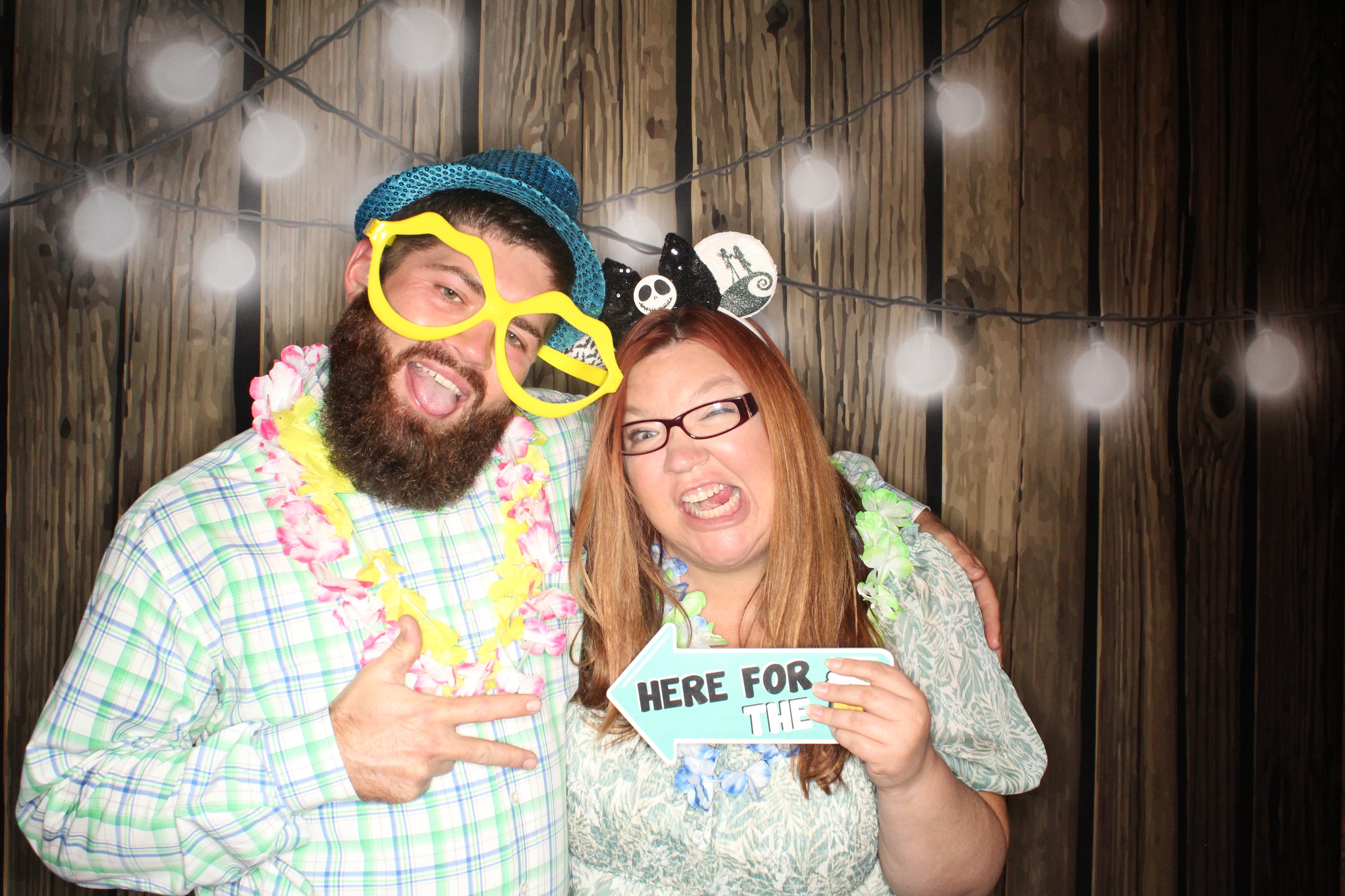 Staci and Matt's Wedding | View more photos from the event at gallery.photoboothbillings.com/u/PhotoBoothBillings/Staci-and-Matts-Wedding