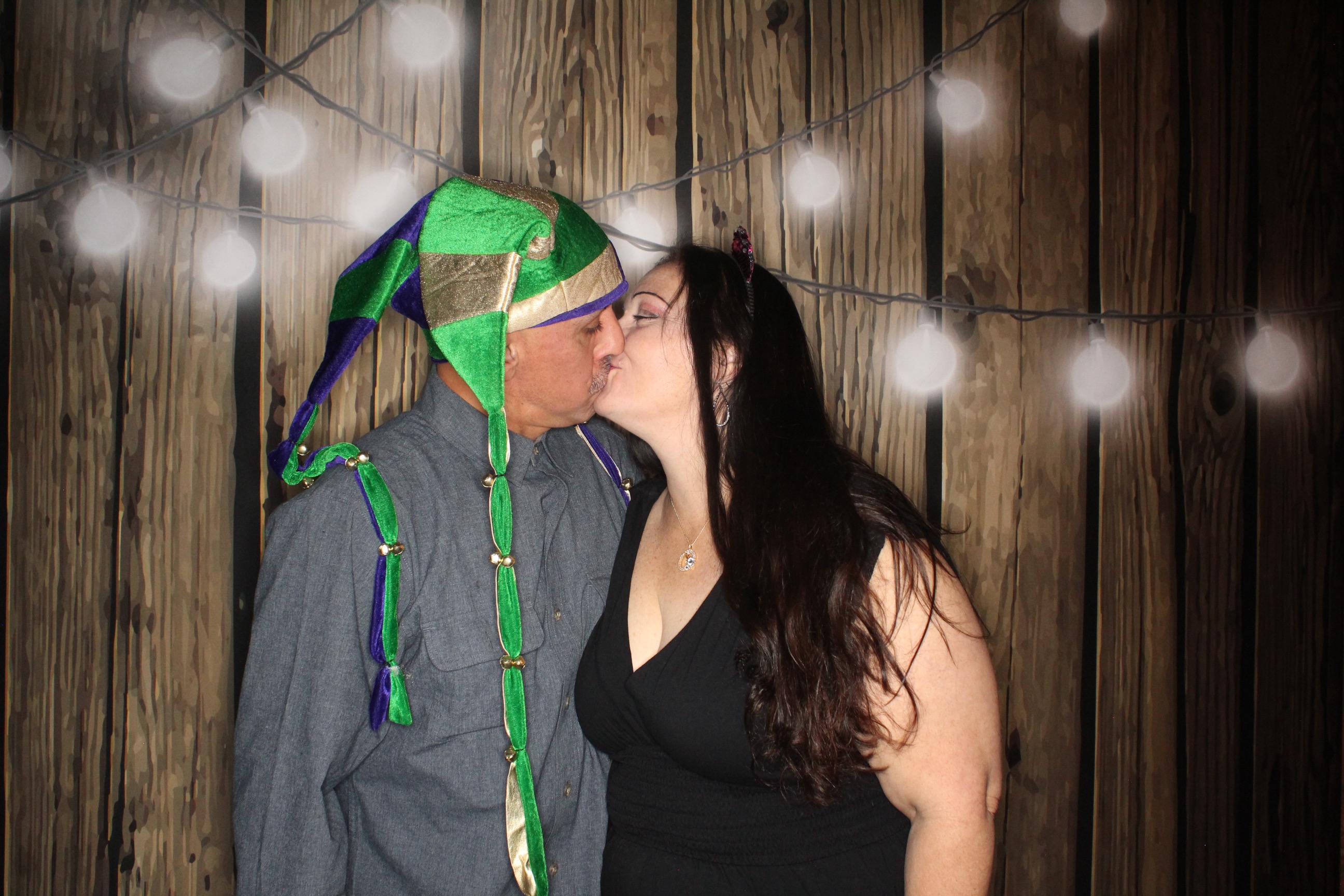 Staci and Matt's Wedding | View more photos from the event at gallery.photoboothbillings.com/u/PhotoBoothBillings/Staci-and-Matts-Wedding