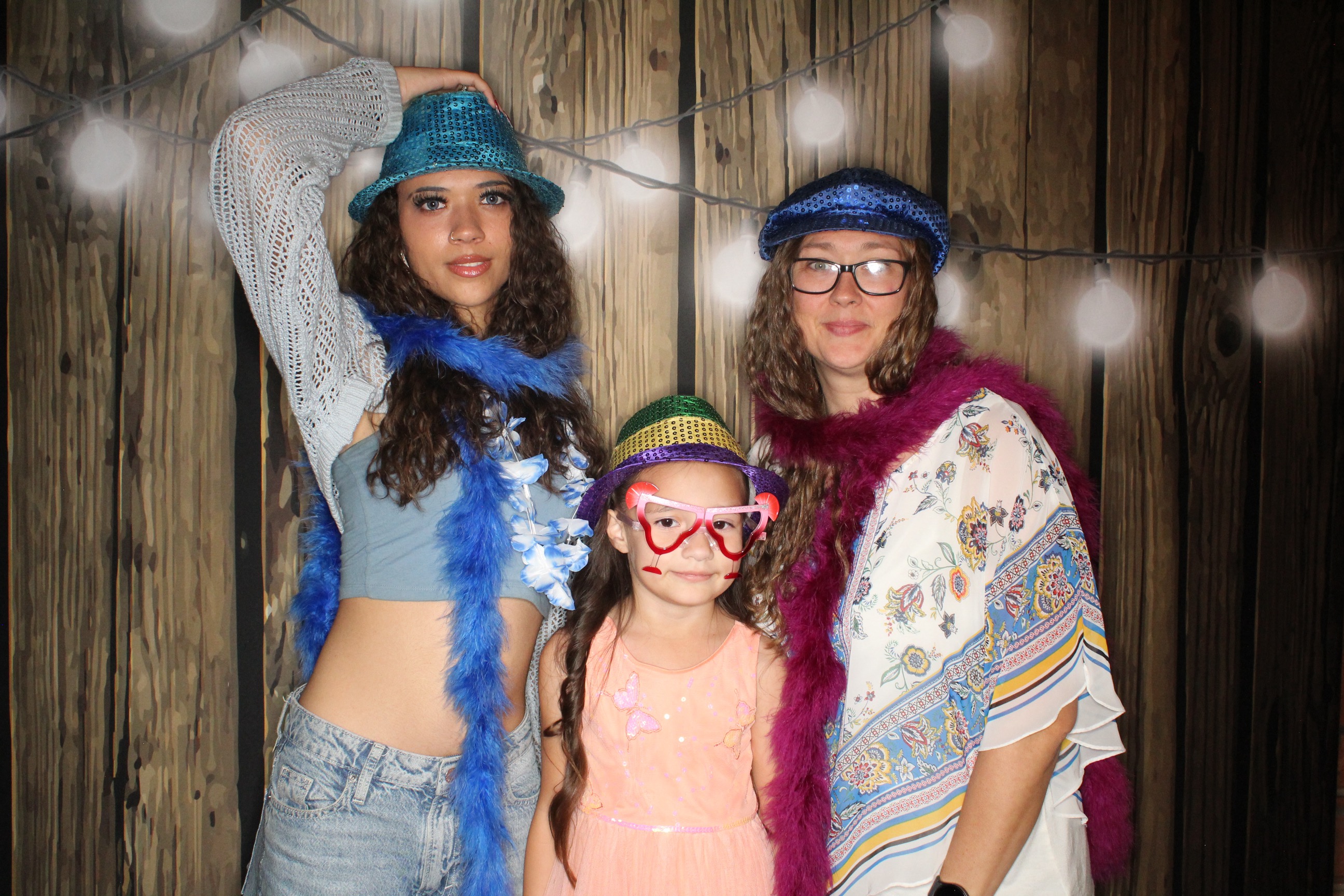 Staci and Matt's Wedding | View more photos from the event at gallery.photoboothbillings.com/u/PhotoBoothBillings/Staci-and-Matts-Wedding