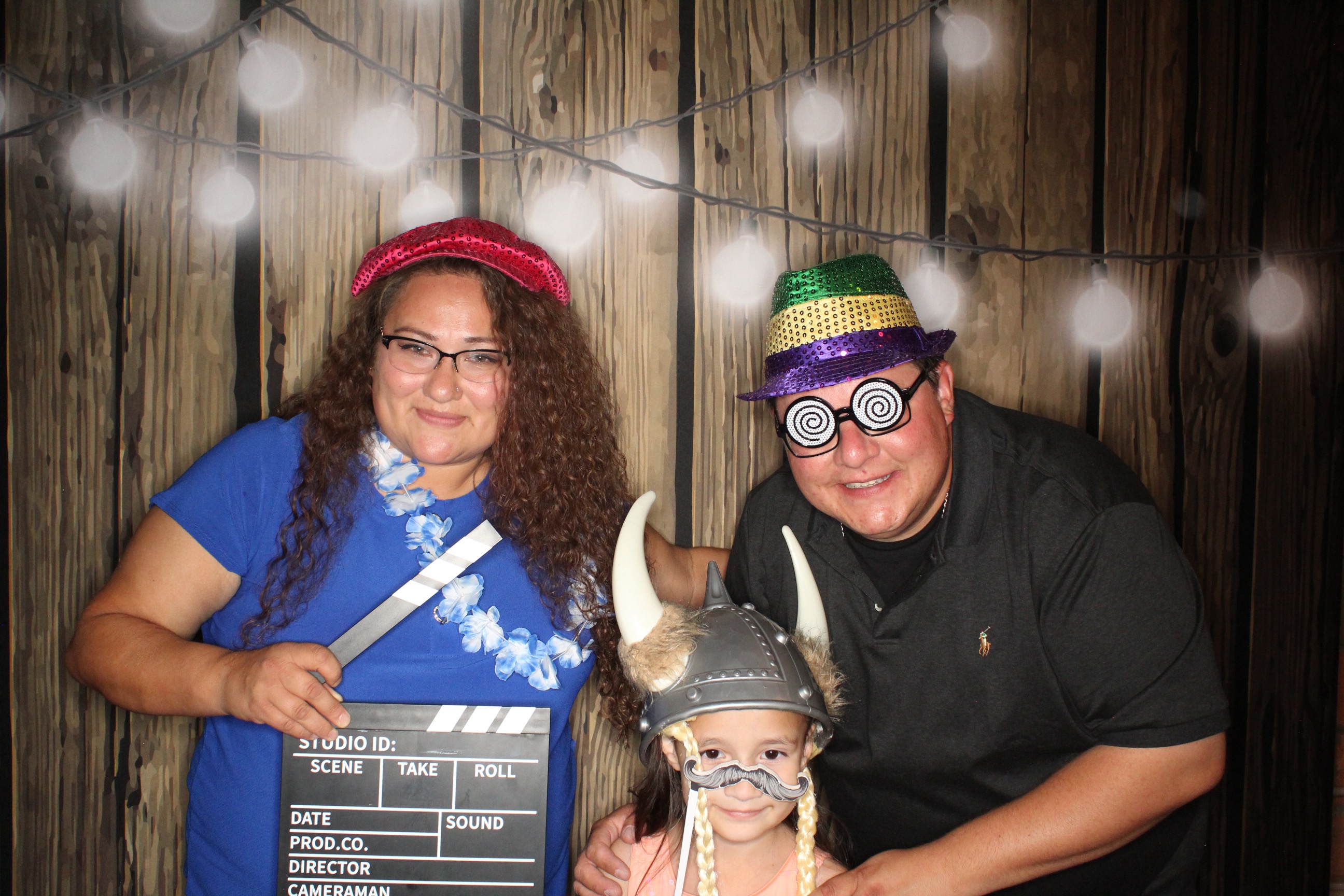 Staci and Matt's Wedding | View more photos from the event at gallery.photoboothbillings.com/u/PhotoBoothBillings/Staci-and-Matts-Wedding