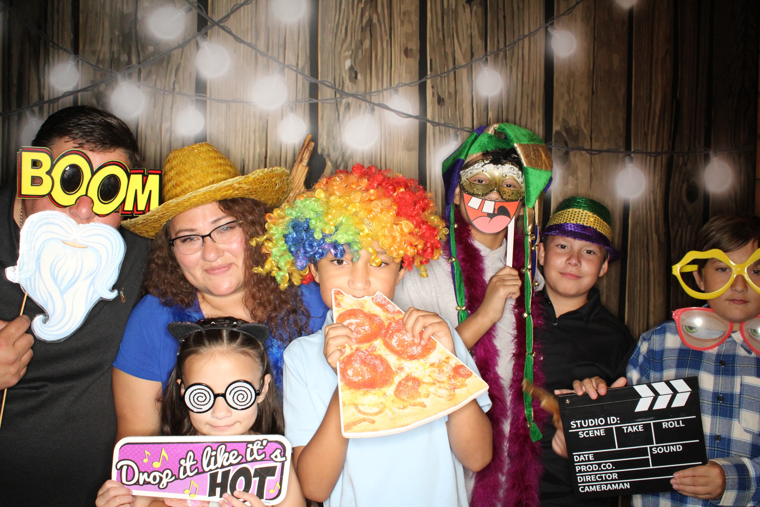 Staci and Matt's Wedding | View more photos from the event at gallery.photoboothbillings.com/u/PhotoBoothBillings/Staci-and-Matts-Wedding