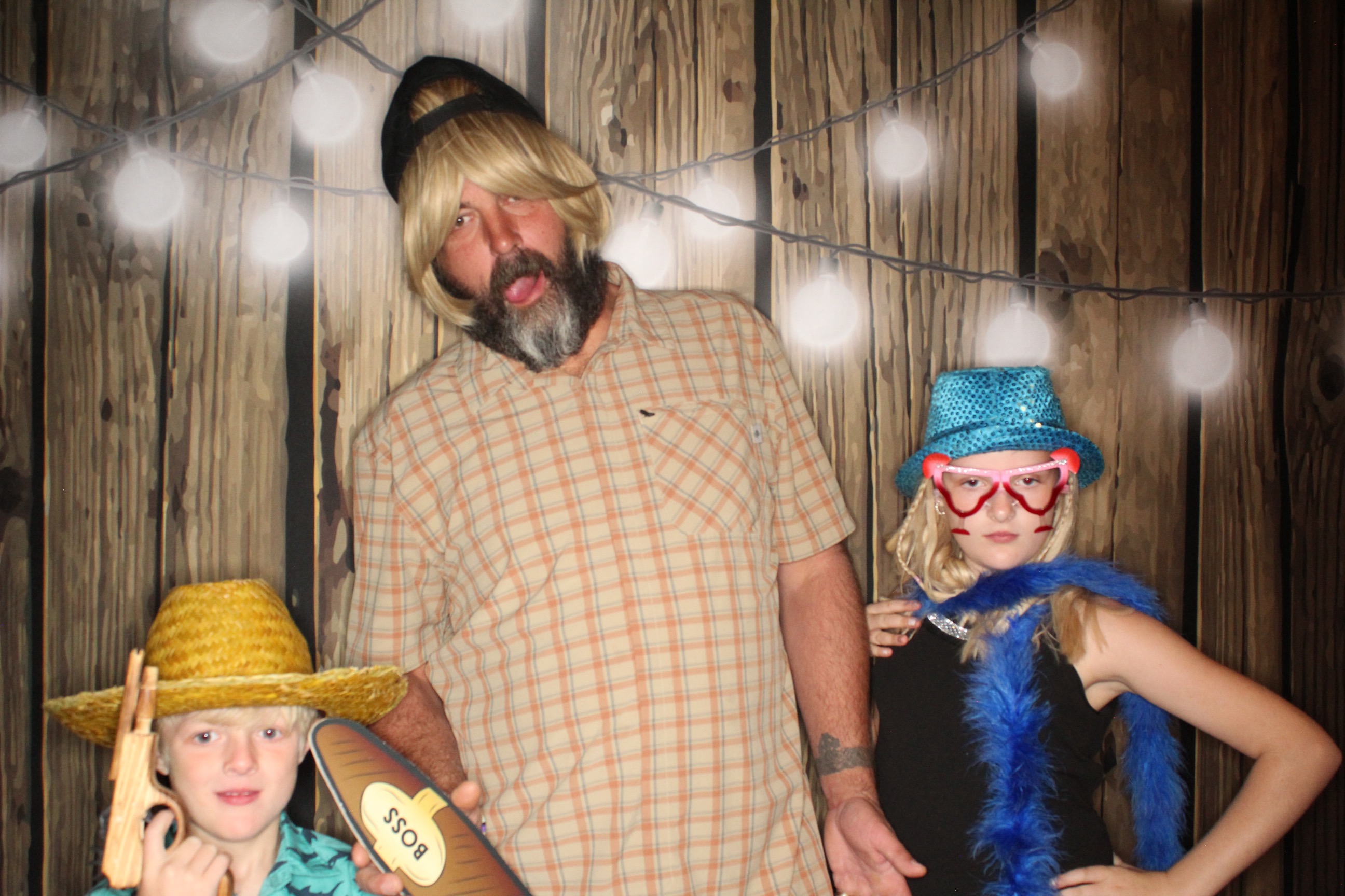 Staci and Matt's Wedding | View more photos from the event at gallery.photoboothbillings.com/u/PhotoBoothBillings/Staci-and-Matts-Wedding