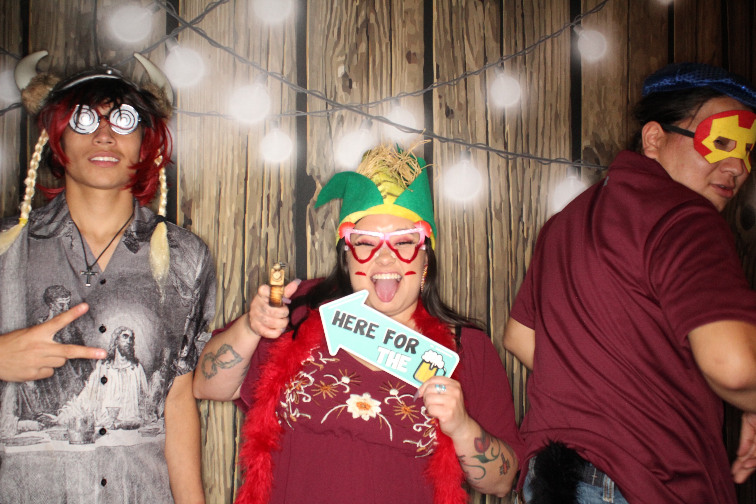 Staci and Matt's Wedding | View more photos from the event at gallery.photoboothbillings.com/u/PhotoBoothBillings/Staci-and-Matts-Wedding