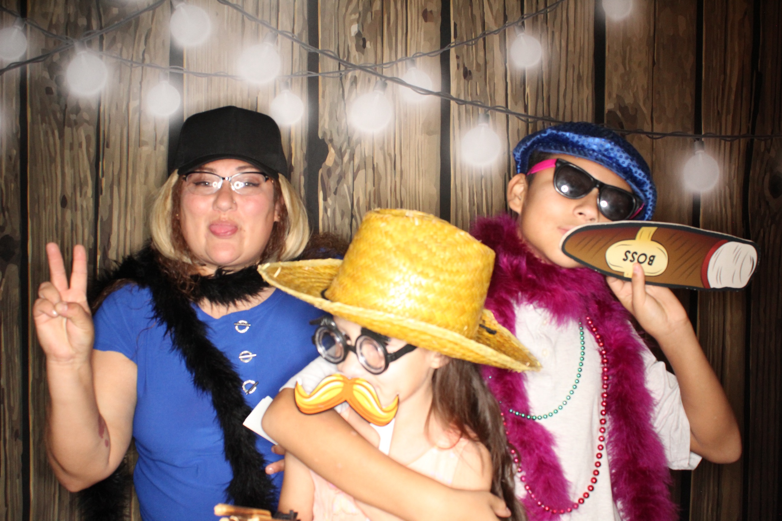 Staci and Matt's Wedding | View more photos from the event at gallery.photoboothbillings.com/u/PhotoBoothBillings/Staci-and-Matts-Wedding