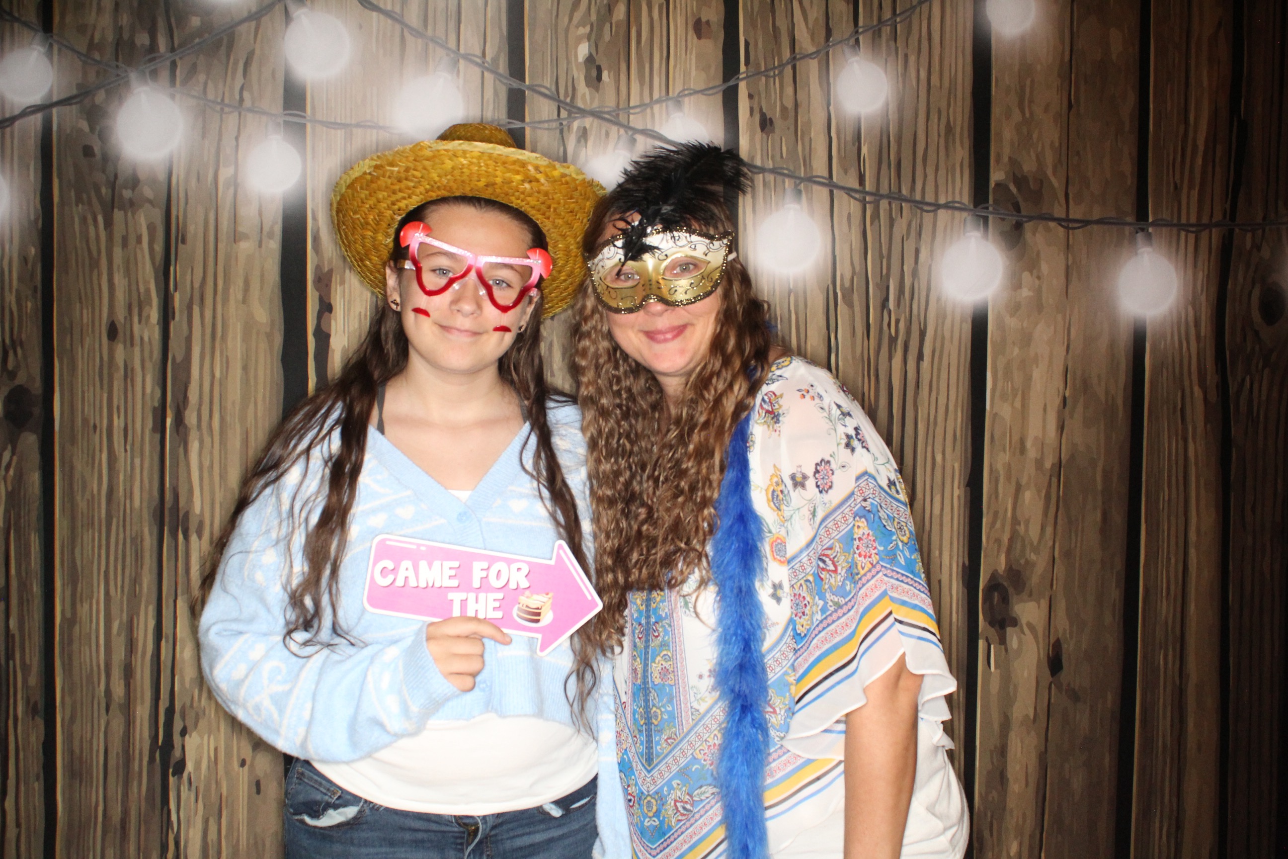 Staci and Matt's Wedding | View more photos from the event at gallery.photoboothbillings.com/u/PhotoBoothBillings/Staci-and-Matts-Wedding