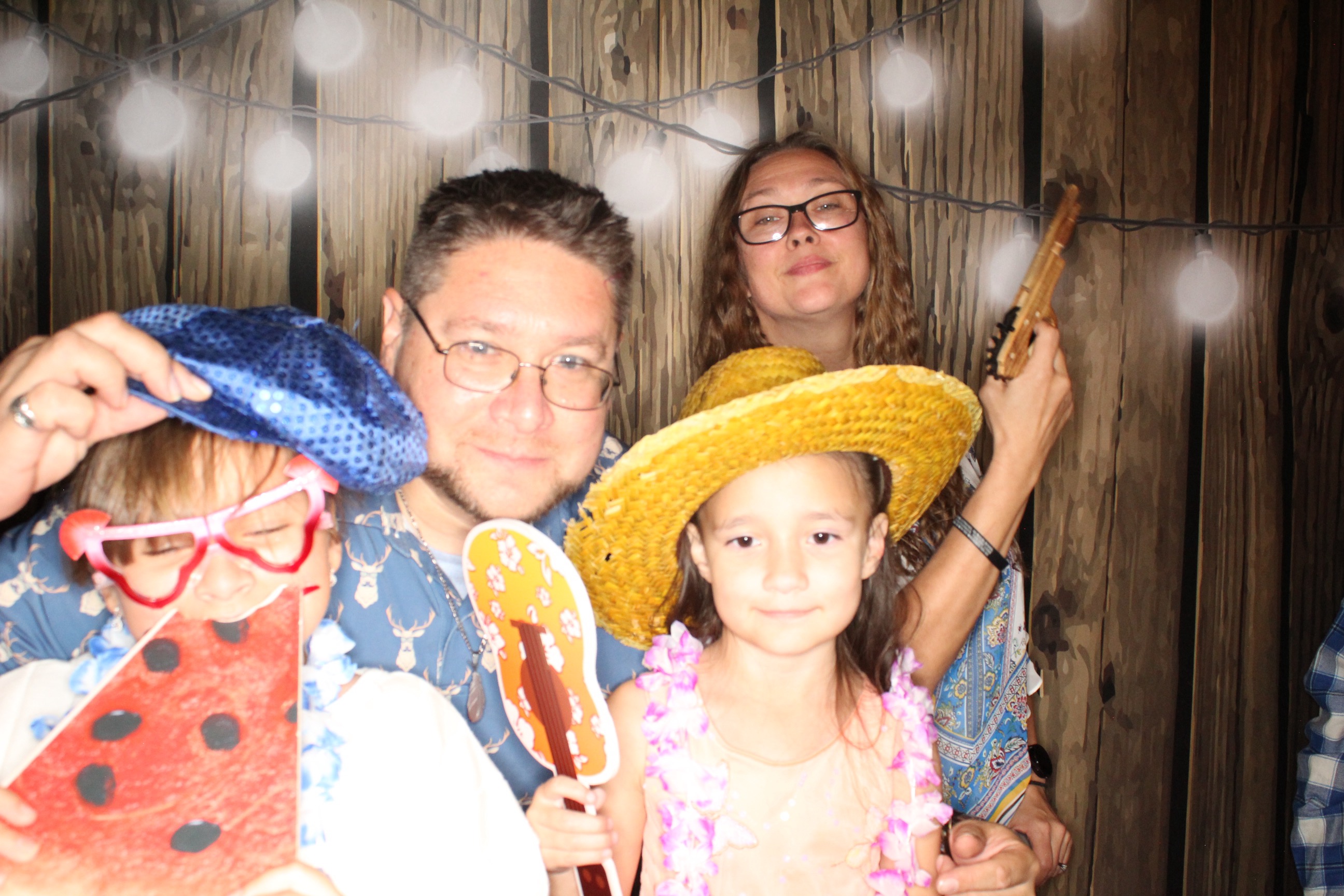 Staci and Matt's Wedding | View more photos from the event at gallery.photoboothbillings.com/u/PhotoBoothBillings/Staci-and-Matts-Wedding