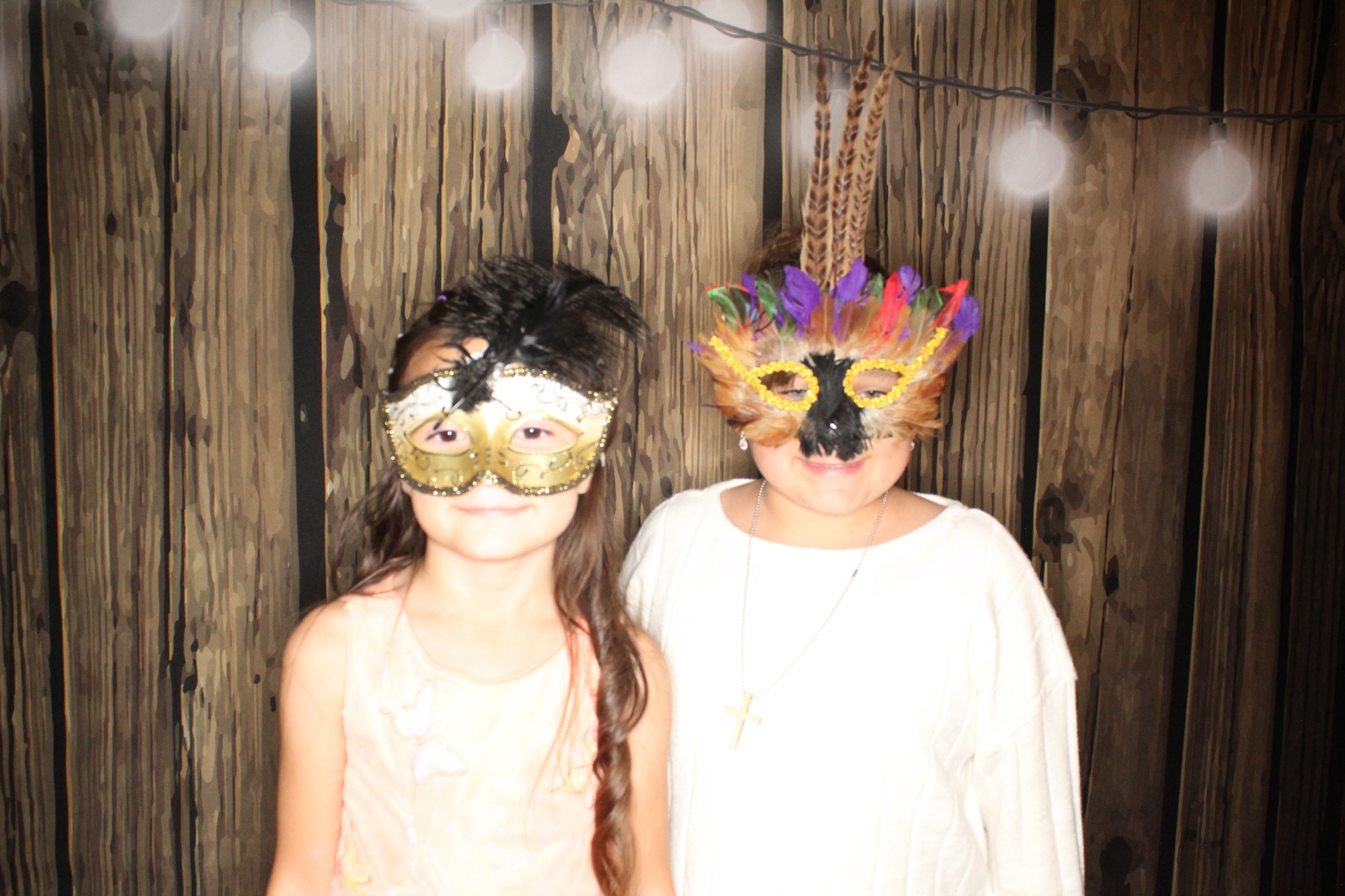 Staci and Matt's Wedding | View more photos from the event at gallery.photoboothbillings.com/u/PhotoBoothBillings/Staci-and-Matts-Wedding