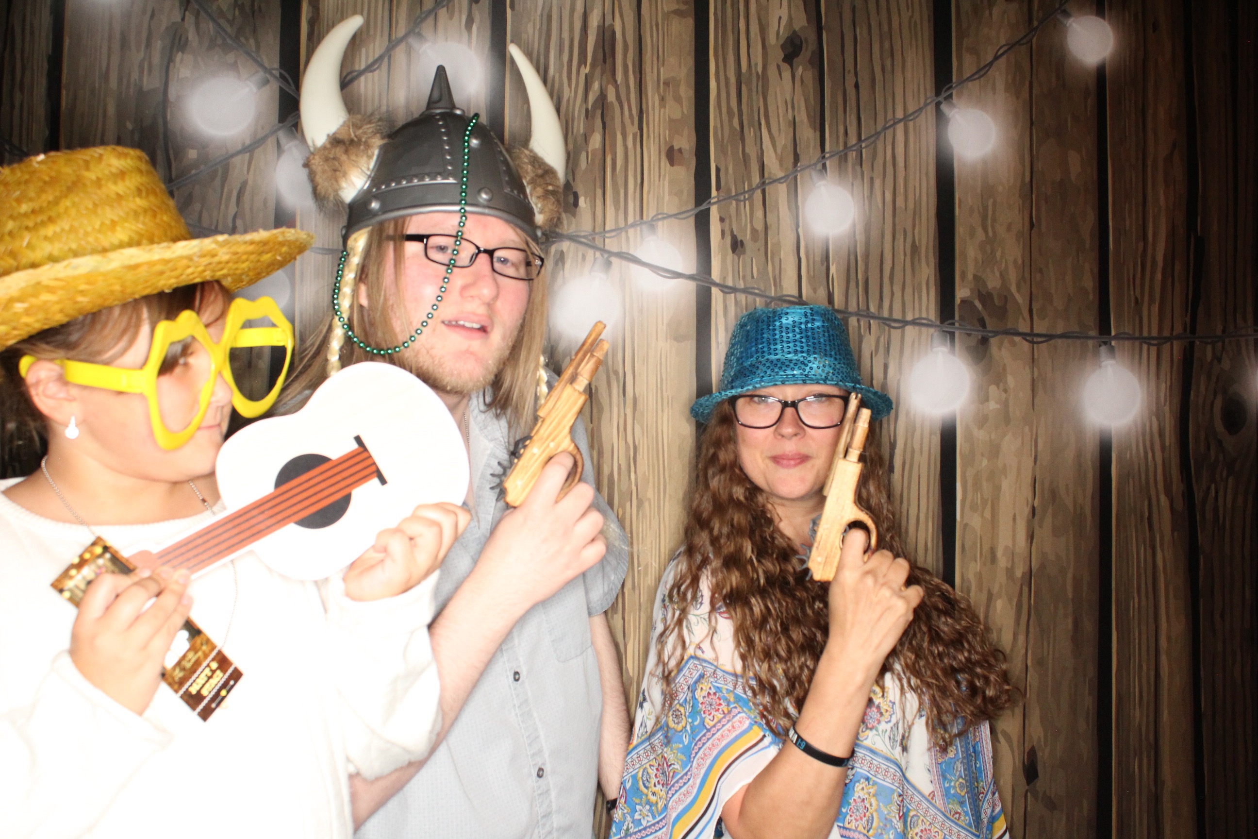 Staci and Matt's Wedding | View more photos from the event at gallery.photoboothbillings.com/u/PhotoBoothBillings/Staci-and-Matts-Wedding