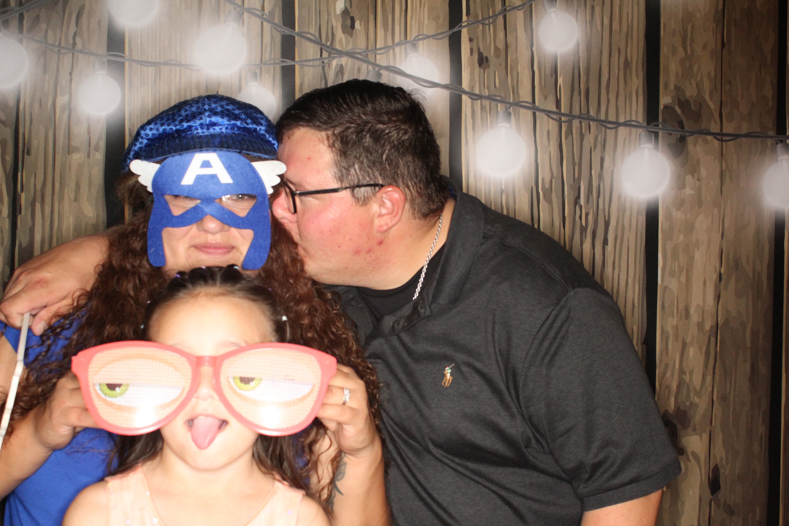 Staci and Matt's Wedding | View more photos from the event at gallery.photoboothbillings.com/u/PhotoBoothBillings/Staci-and-Matts-Wedding