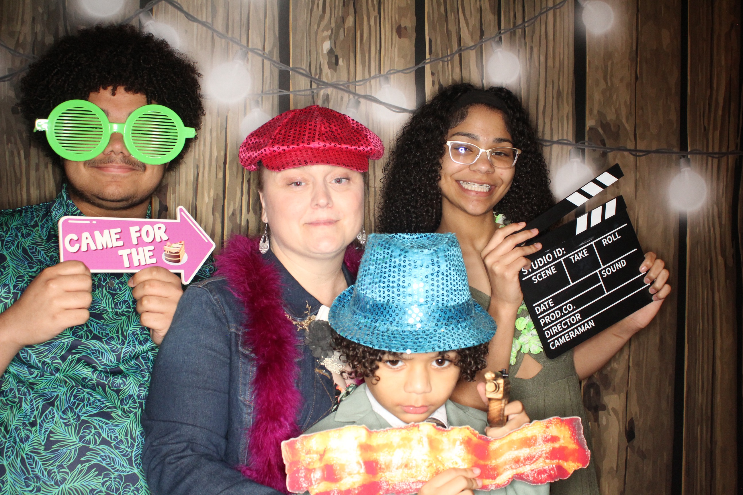 Staci and Matt's Wedding | View more photos from the event at gallery.photoboothbillings.com/u/PhotoBoothBillings/Staci-and-Matts-Wedding