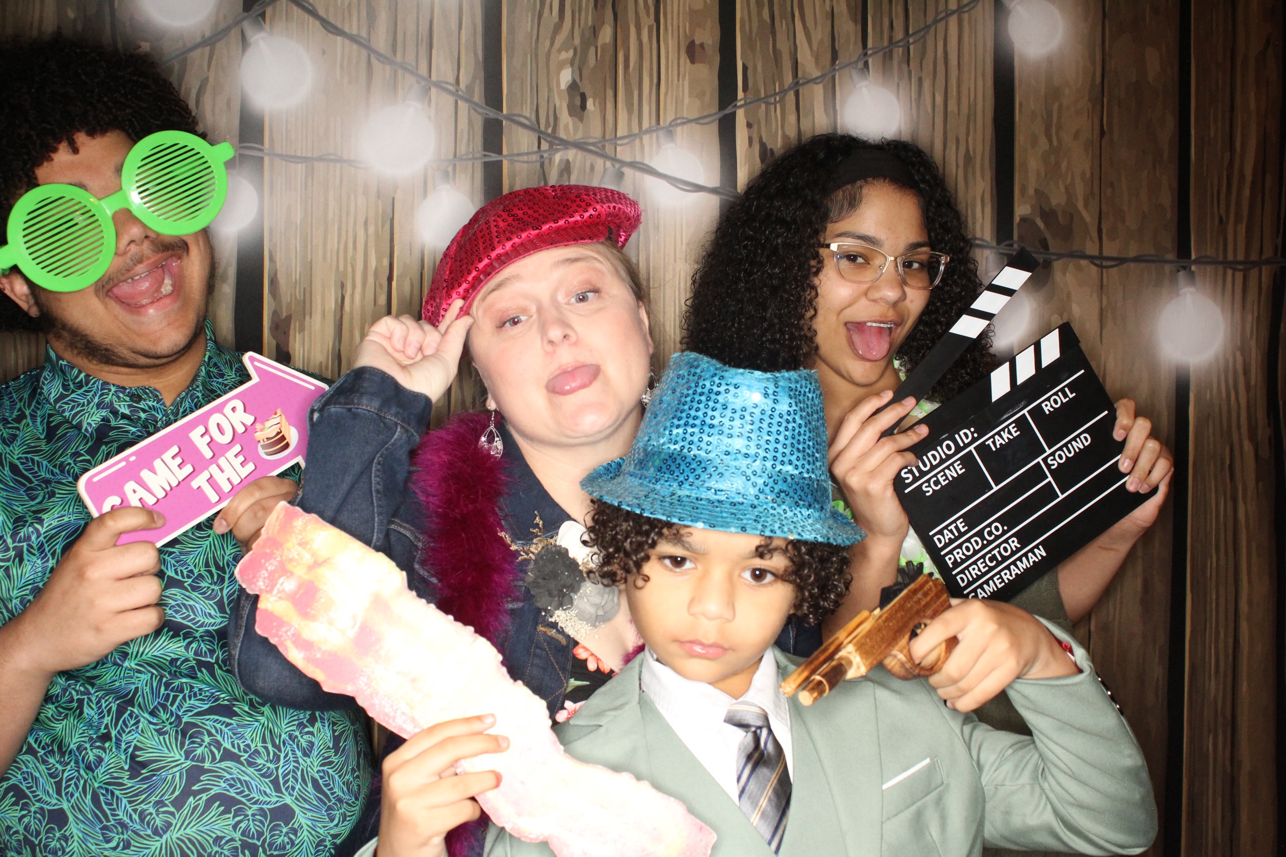 Staci and Matt's Wedding | View more photos from the event at gallery.photoboothbillings.com/u/PhotoBoothBillings/Staci-and-Matts-Wedding