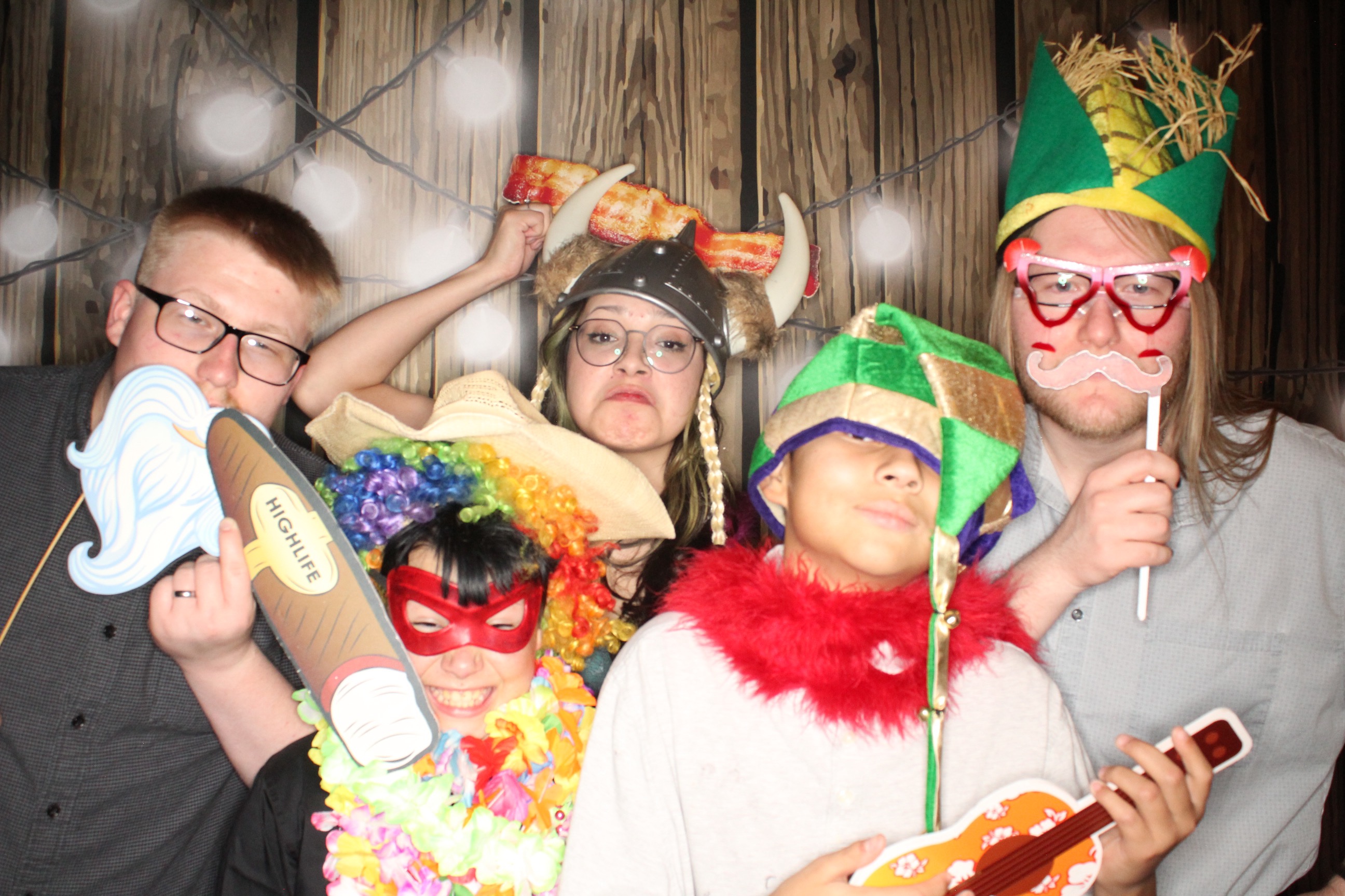 Staci and Matt's Wedding | View more photos from the event at gallery.photoboothbillings.com/u/PhotoBoothBillings/Staci-and-Matts-Wedding