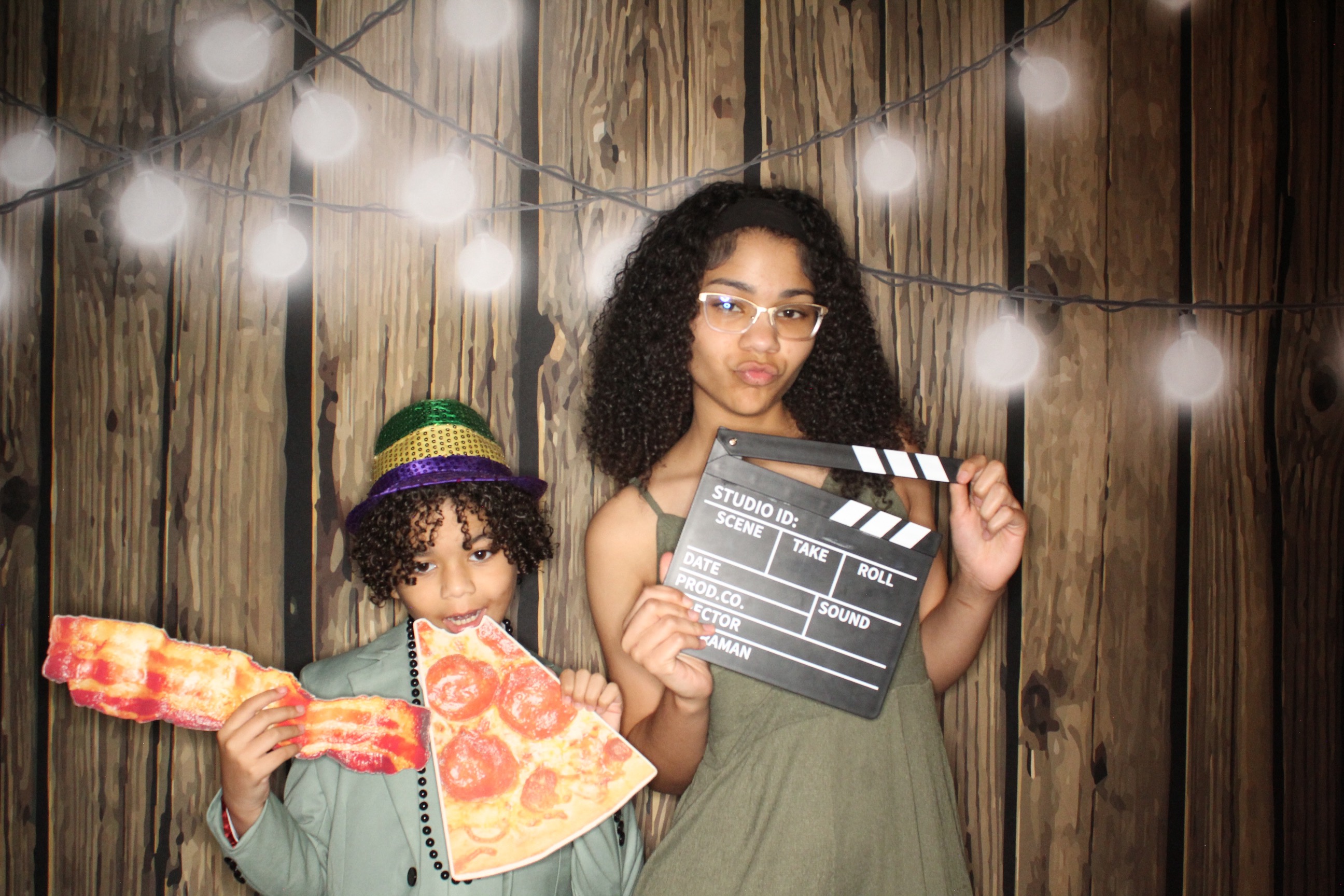 Staci and Matt's Wedding | View more photos from the event at gallery.photoboothbillings.com/u/PhotoBoothBillings/Staci-and-Matts-Wedding