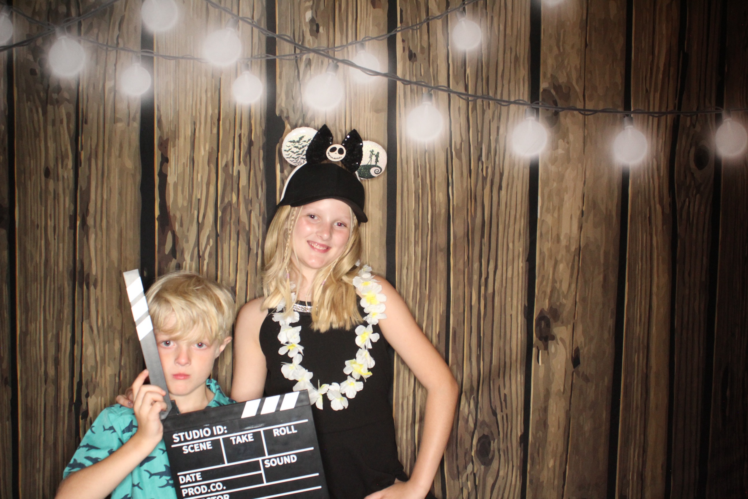 Staci and Matt's Wedding | View more photos from the event at gallery.photoboothbillings.com/u/PhotoBoothBillings/Staci-and-Matts-Wedding