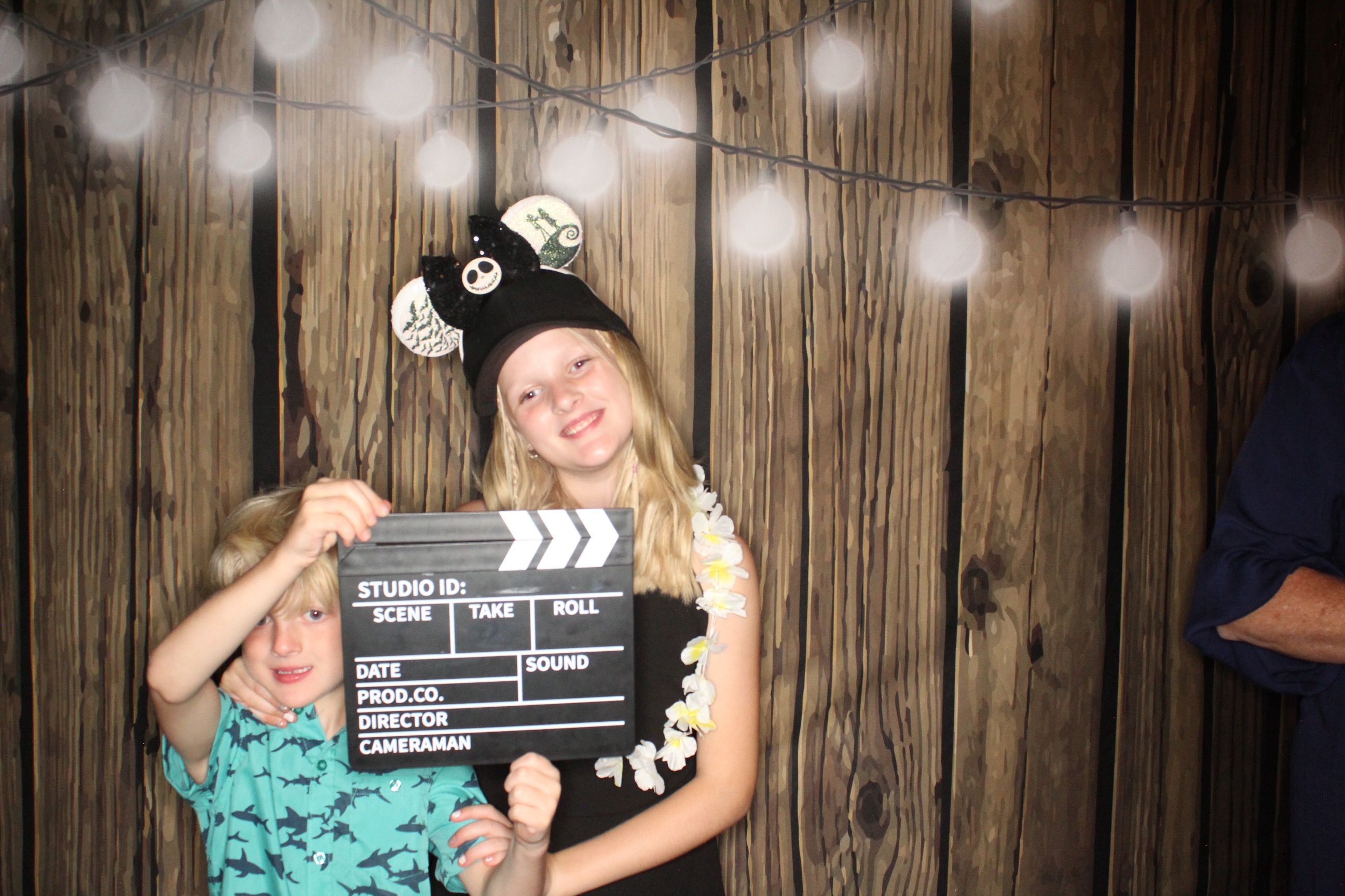 Staci and Matt's Wedding | View more photos from the event at gallery.photoboothbillings.com/u/PhotoBoothBillings/Staci-and-Matts-Wedding