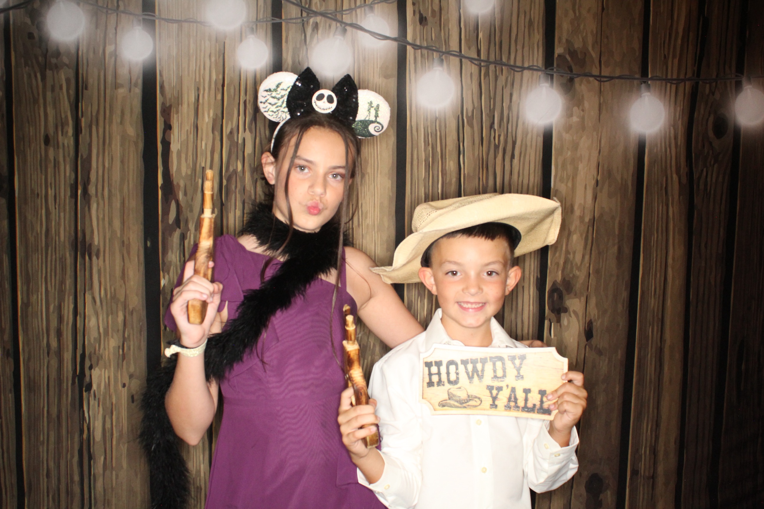 Staci and Matt's Wedding | View more photos from the event at gallery.photoboothbillings.com/u/PhotoBoothBillings/Staci-and-Matts-Wedding