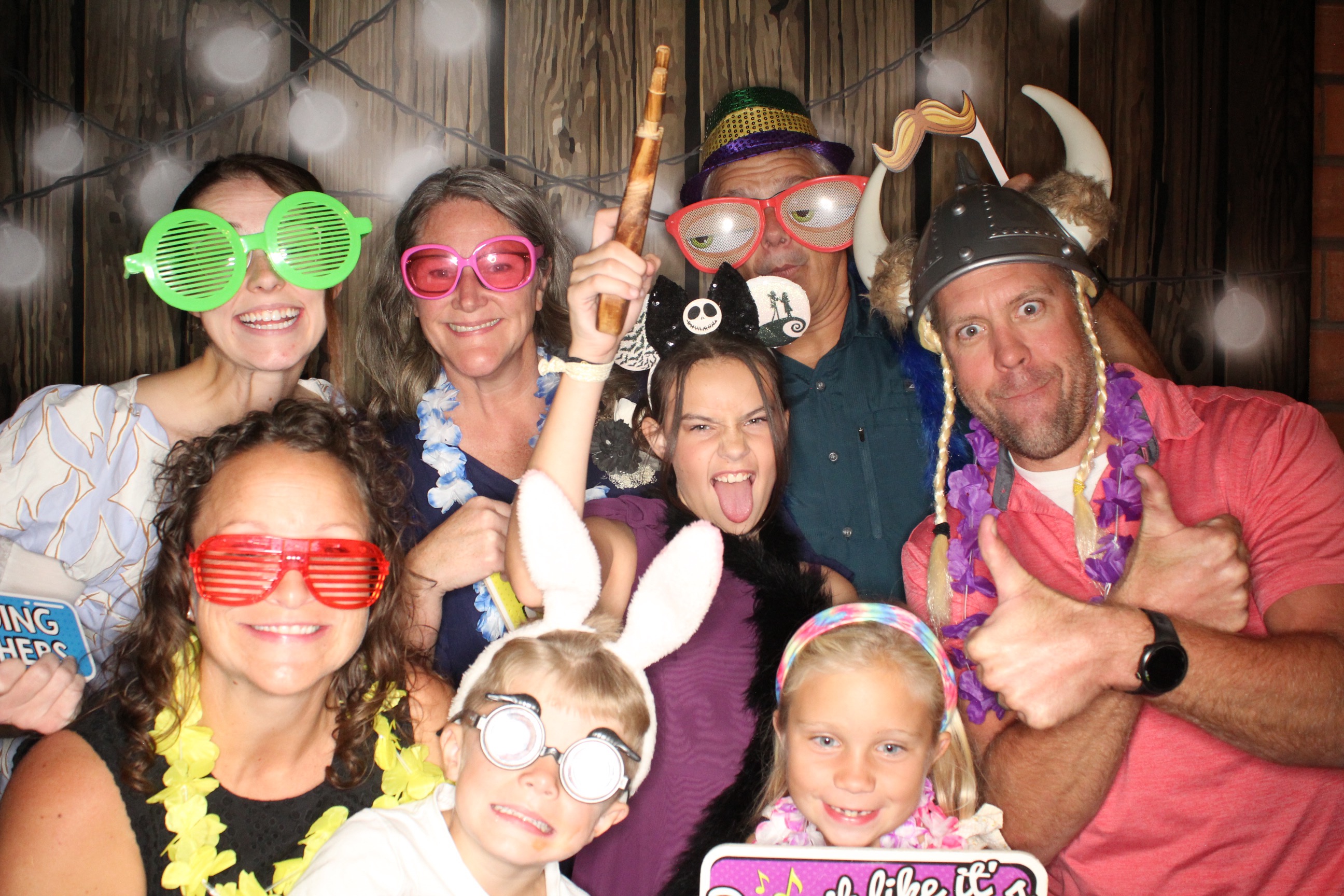 Staci and Matt's Wedding | View more photos from the event at gallery.photoboothbillings.com/u/PhotoBoothBillings/Staci-and-Matts-Wedding