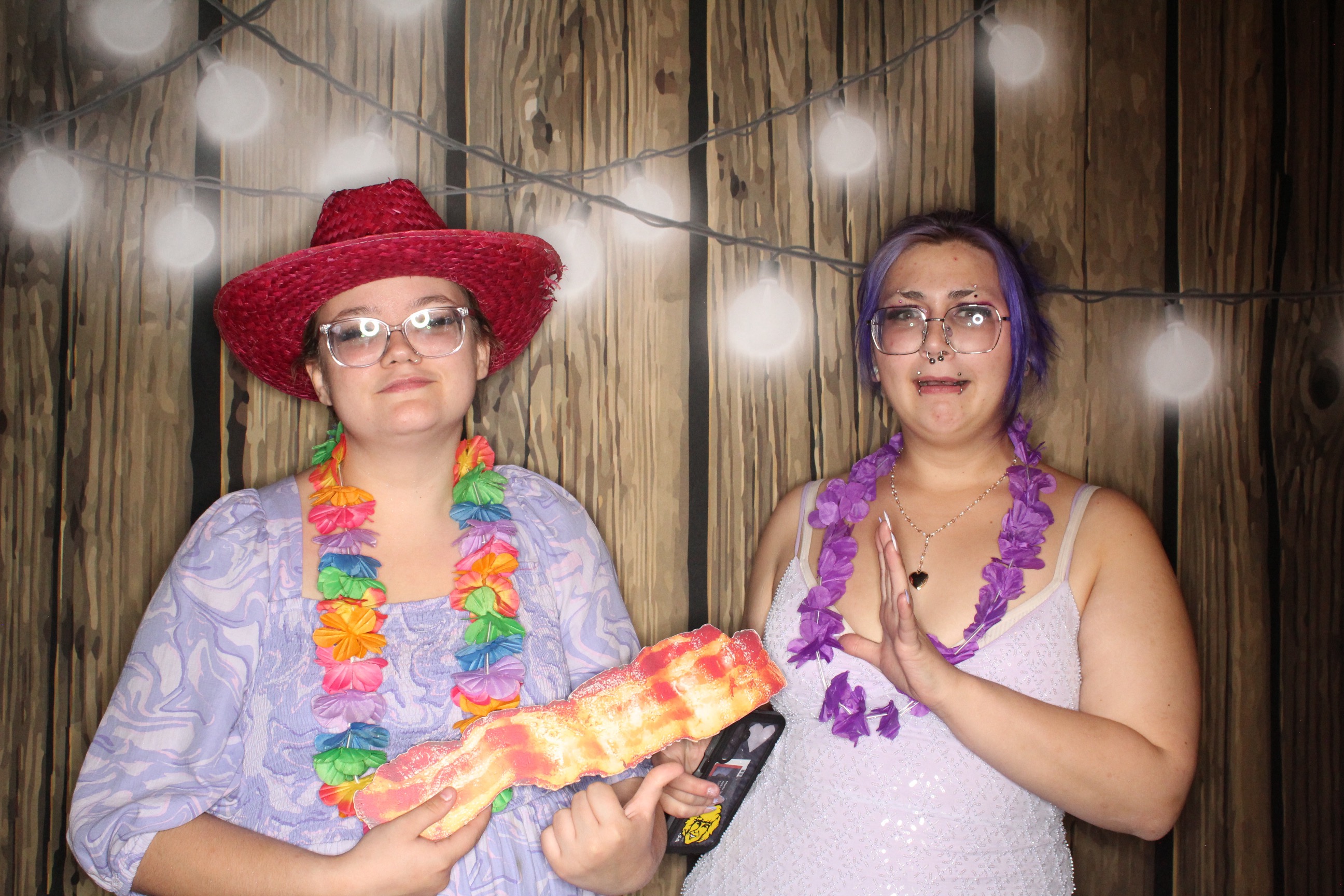 Staci and Matt's Wedding | View more photos from the event at gallery.photoboothbillings.com/u/PhotoBoothBillings/Staci-and-Matts-Wedding