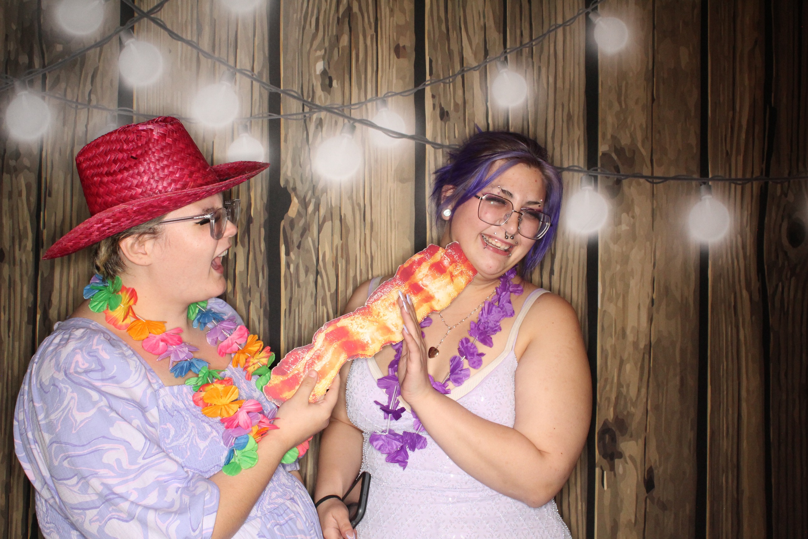 Staci and Matt's Wedding | View more photos from the event at gallery.photoboothbillings.com/u/PhotoBoothBillings/Staci-and-Matts-Wedding