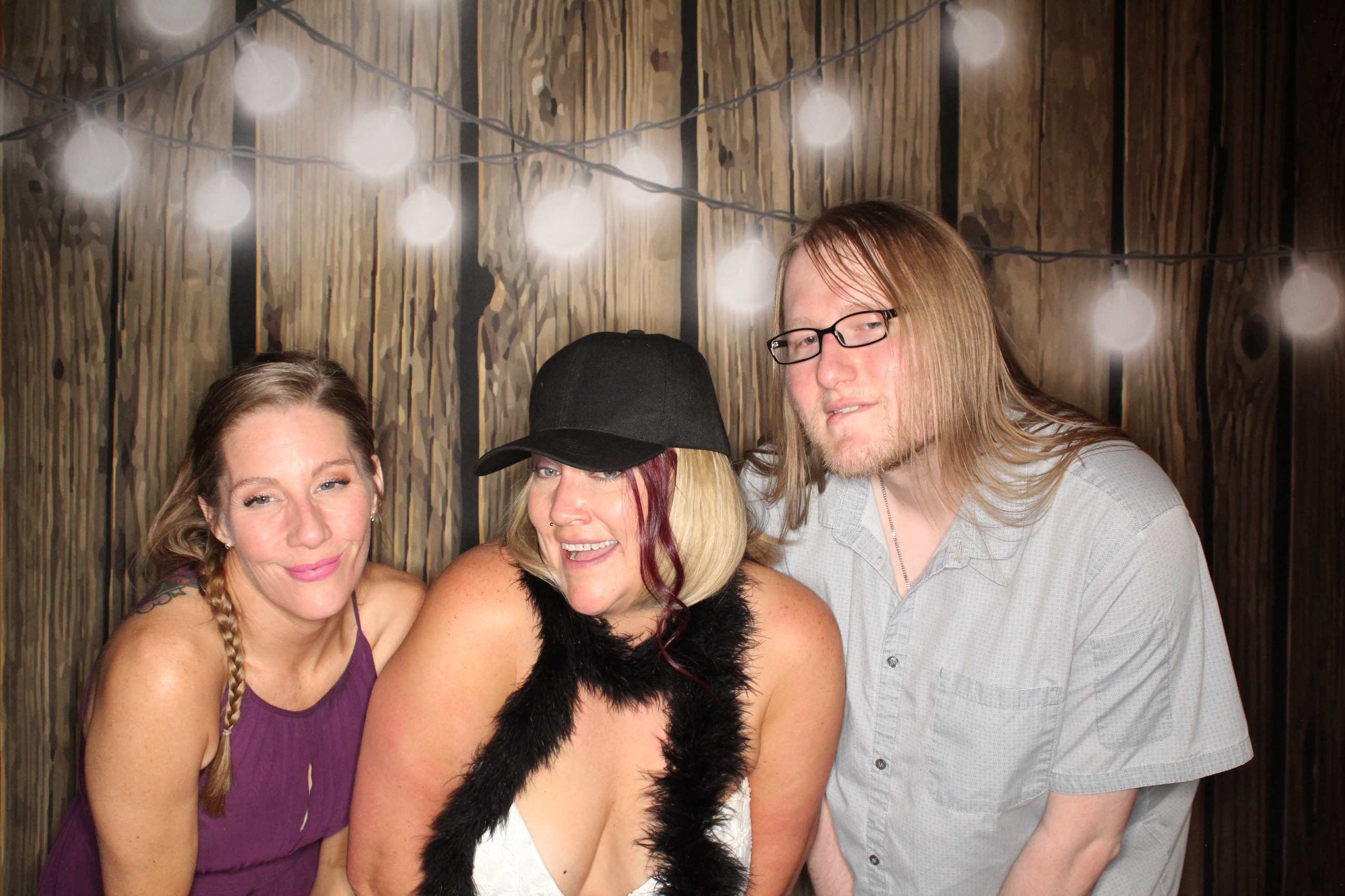 Staci and Matt's Wedding | View more photos from the event at gallery.photoboothbillings.com/u/PhotoBoothBillings/Staci-and-Matts-Wedding