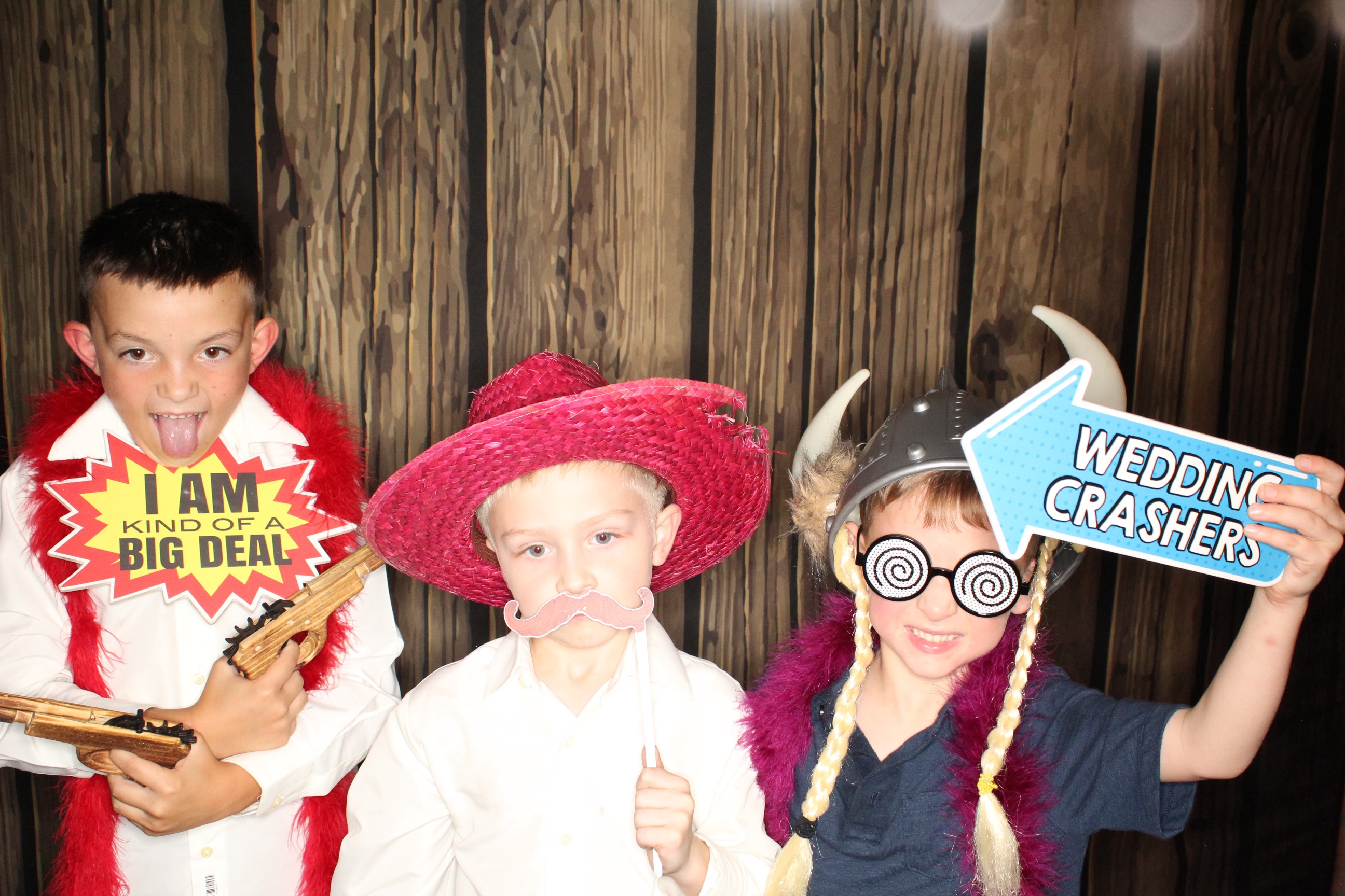 Staci and Matt's Wedding | View more photos from the event at gallery.photoboothbillings.com/u/PhotoBoothBillings/Staci-and-Matts-Wedding