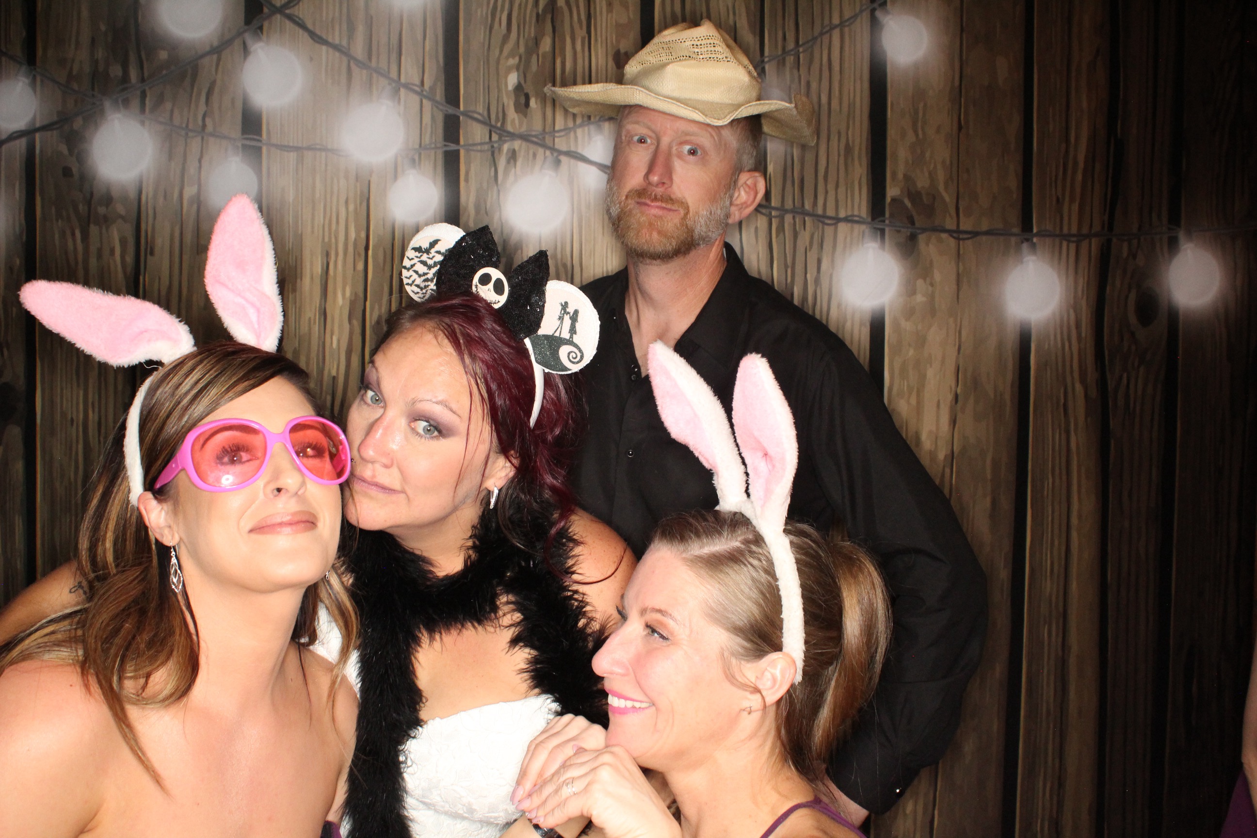 Staci and Matt's Wedding | View more photos from the event at gallery.photoboothbillings.com/u/PhotoBoothBillings/Staci-and-Matts-Wedding