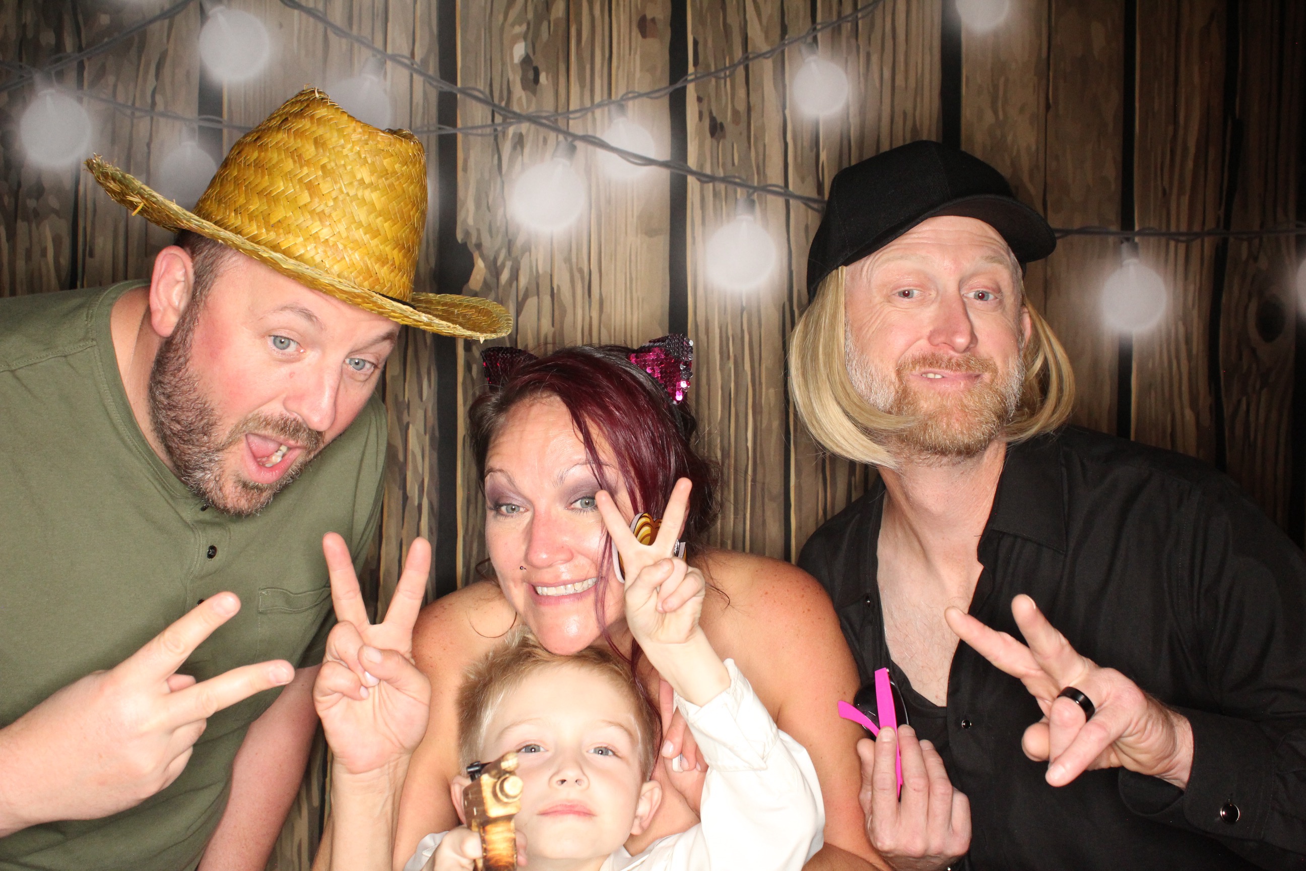 Staci and Matt's Wedding | View more photos from the event at gallery.photoboothbillings.com/u/PhotoBoothBillings/Staci-and-Matts-Wedding