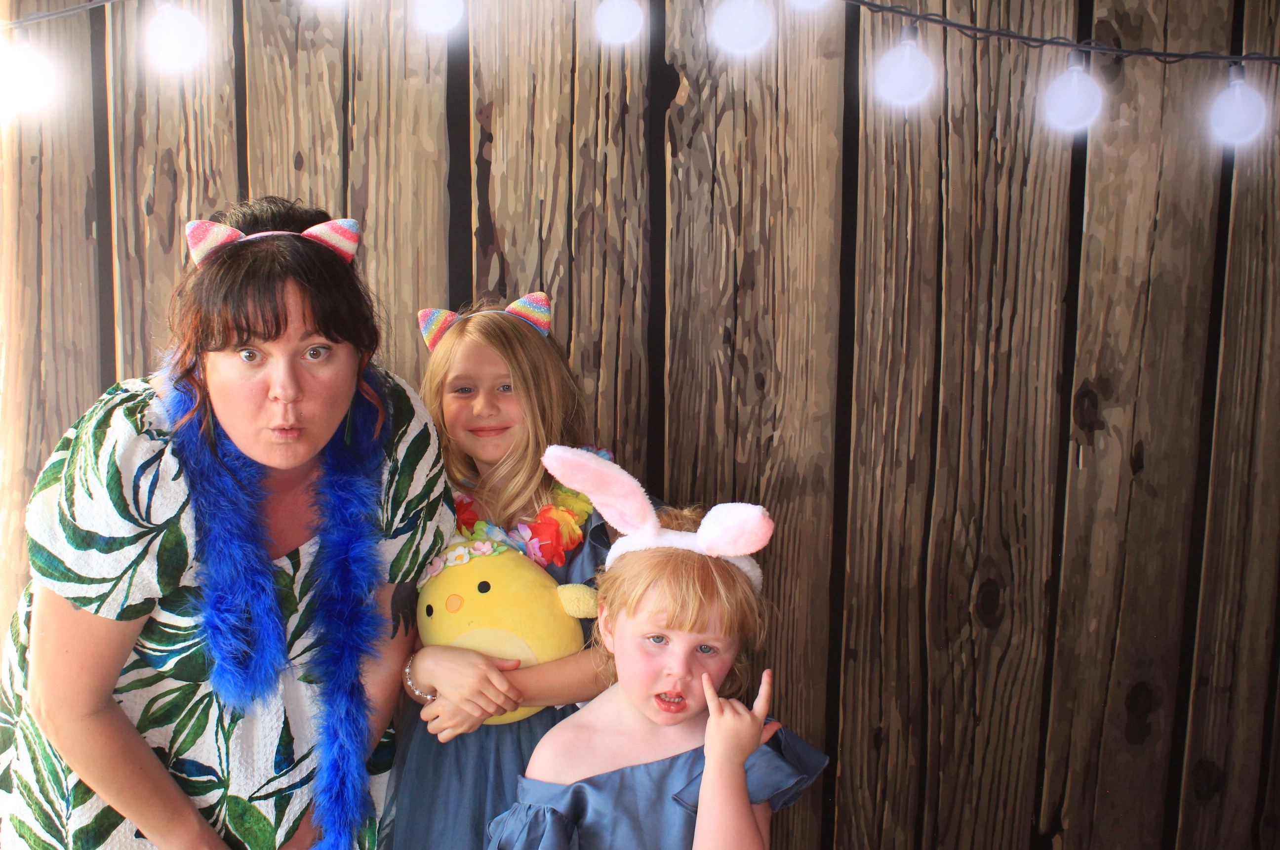 Stephanie and Cameron | View more photos from the event at gallery.photoboothbillings.com/u/PhotoBoothBillings/Stephanie-and-Cameron