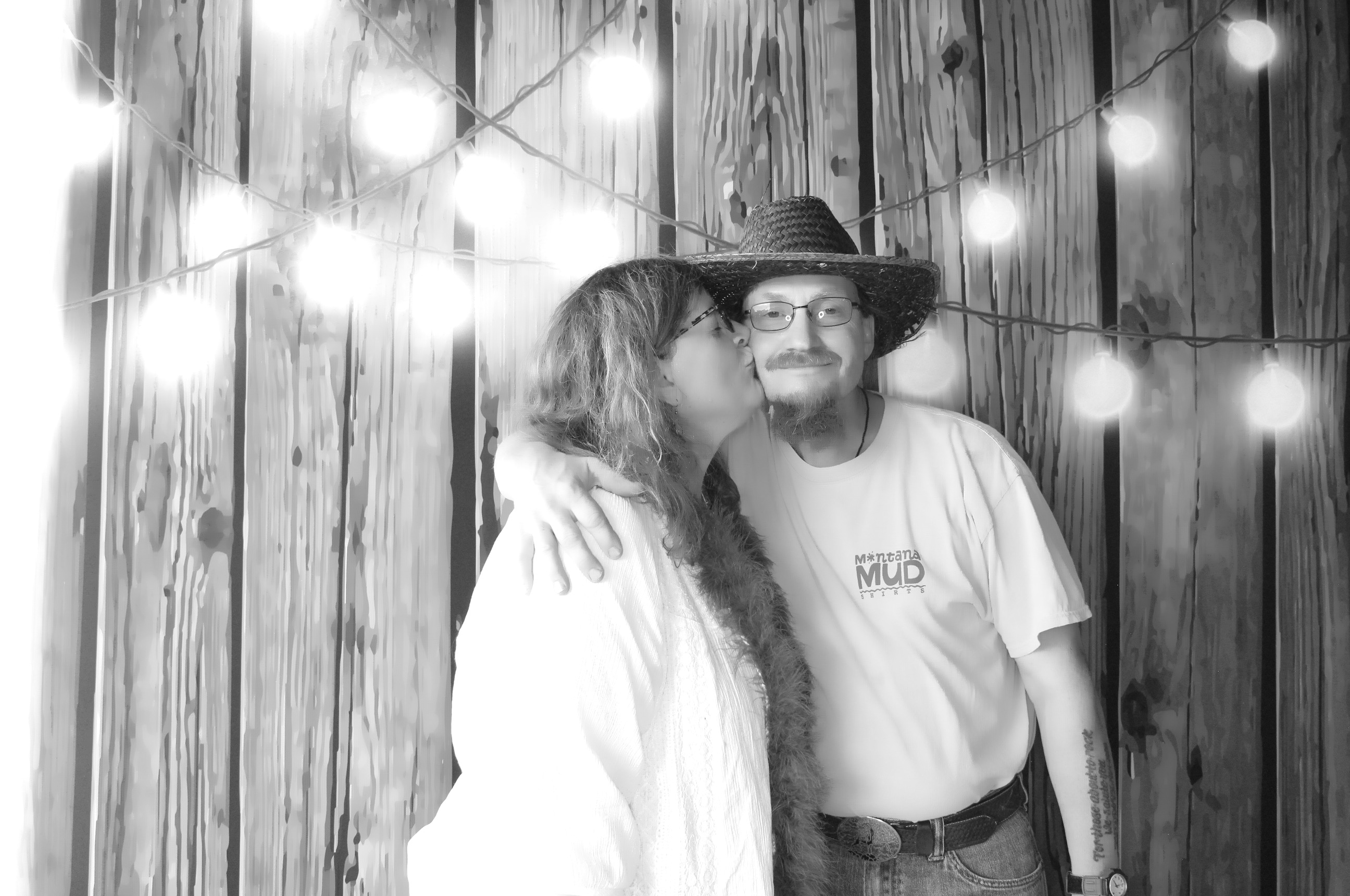 Stephanie and Cameron | View more photos from the event at gallery.photoboothbillings.com/u/PhotoBoothBillings/Stephanie-and-Cameron