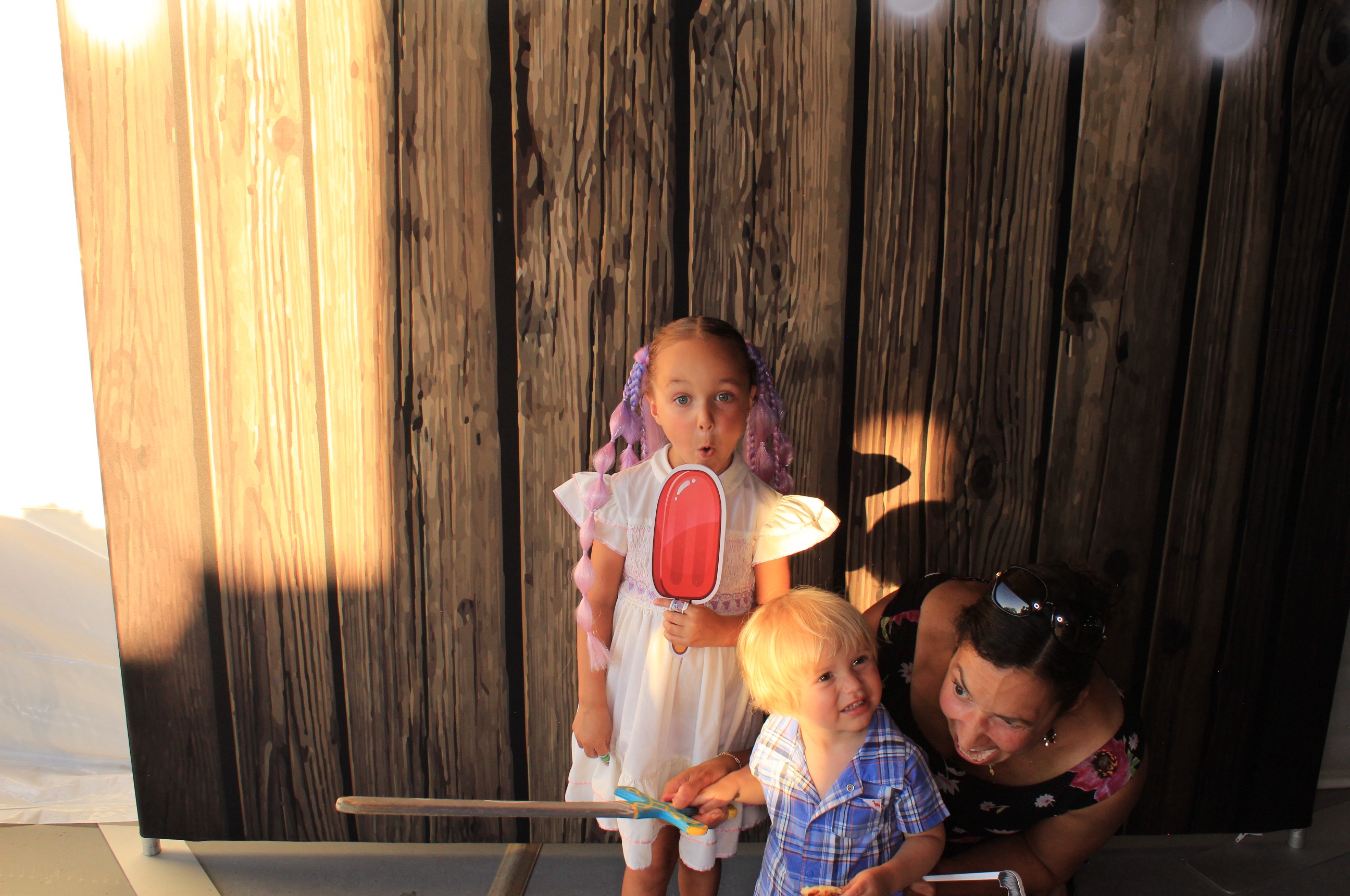 Stephanie and Cameron | View more photos from the event at gallery.photoboothbillings.com/u/PhotoBoothBillings/Stephanie-and-Cameron