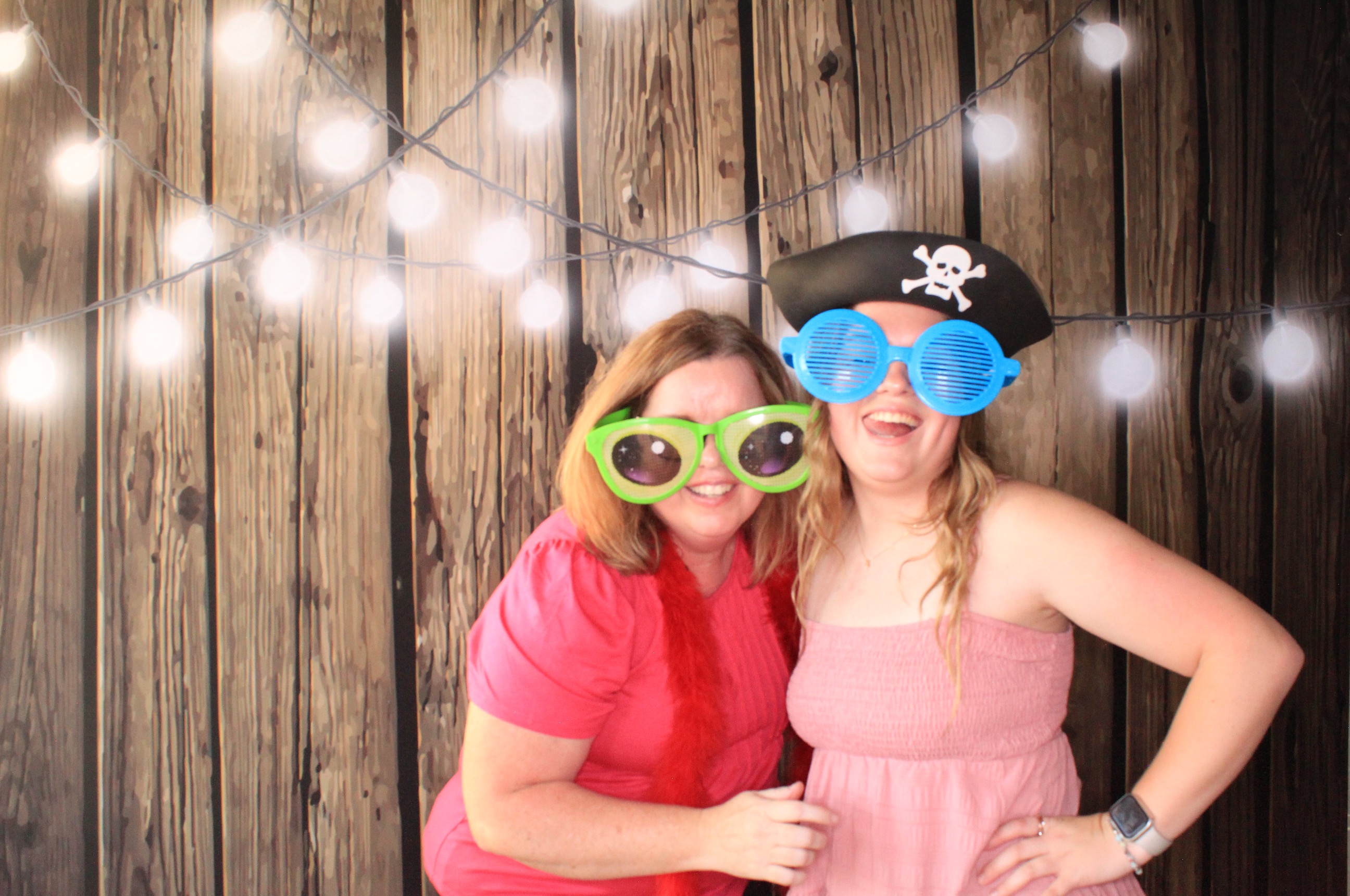 Stephanie and Cameron | View more photos from the event at gallery.photoboothbillings.com/u/PhotoBoothBillings/Stephanie-and-Cameron