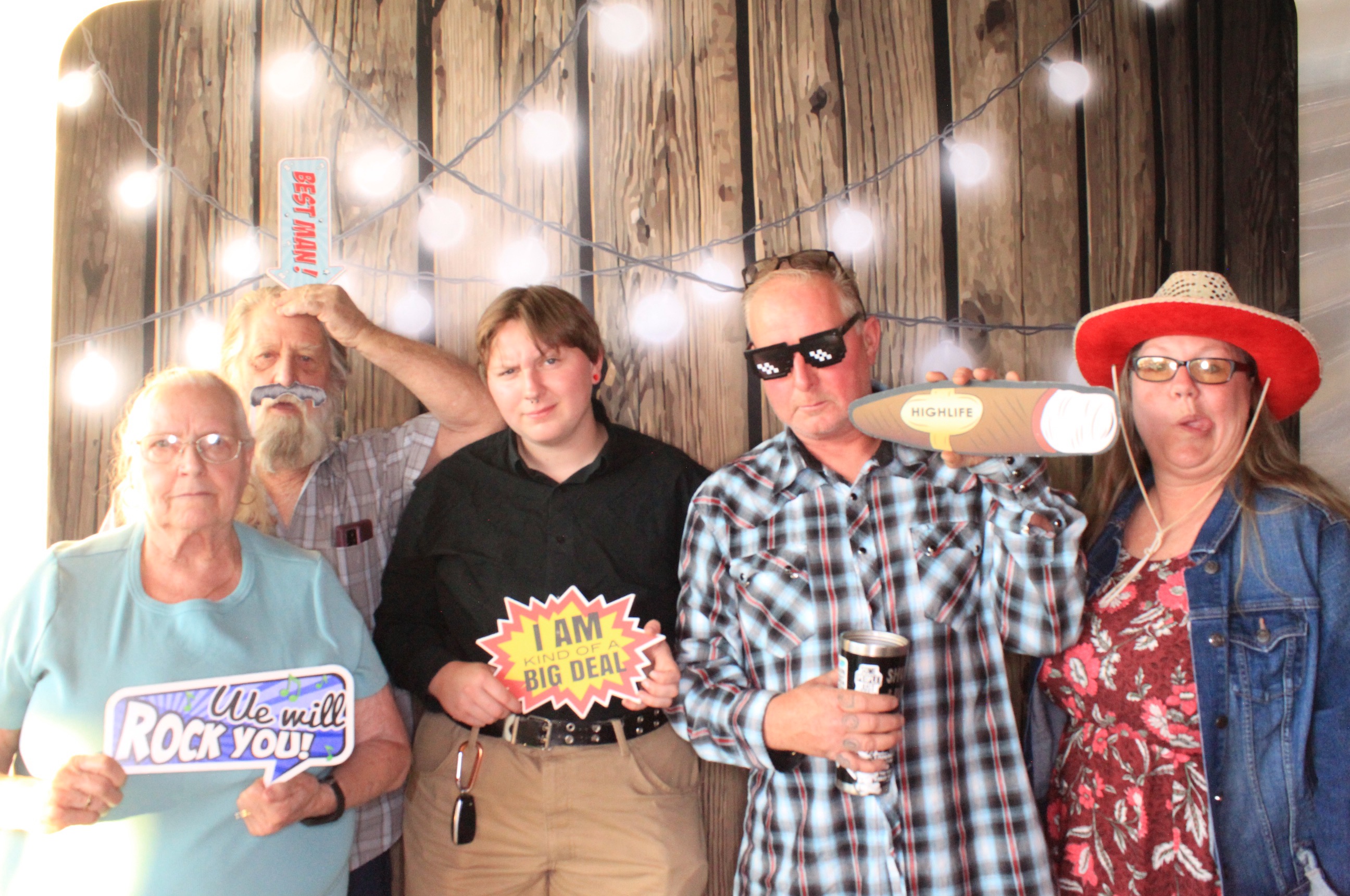 Stephanie and Cameron | View more photos from the event at gallery.photoboothbillings.com/u/PhotoBoothBillings/Stephanie-and-Cameron