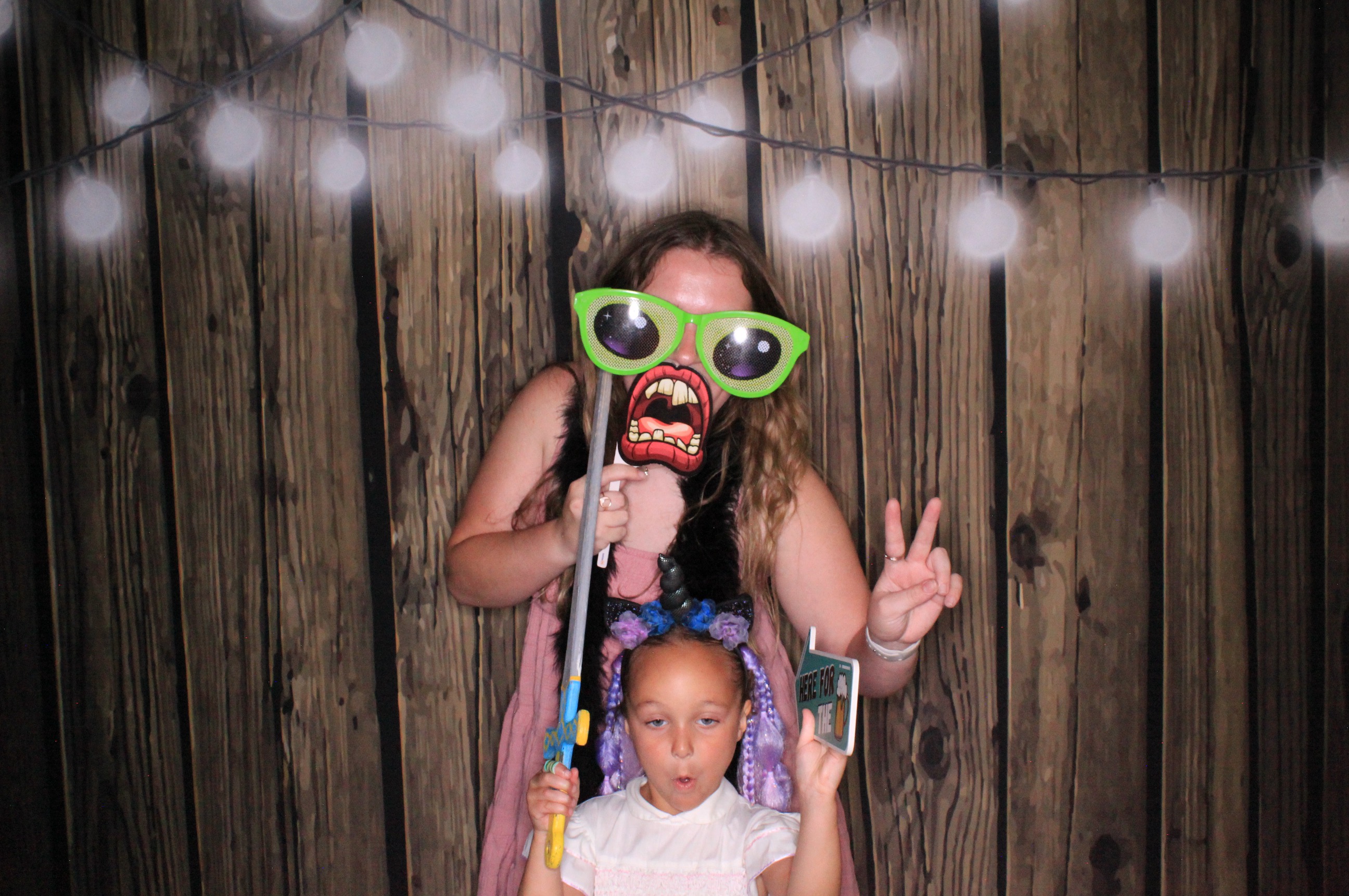 Stephanie and Cameron | View more photos from the event at gallery.photoboothbillings.com/u/PhotoBoothBillings/Stephanie-and-Cameron