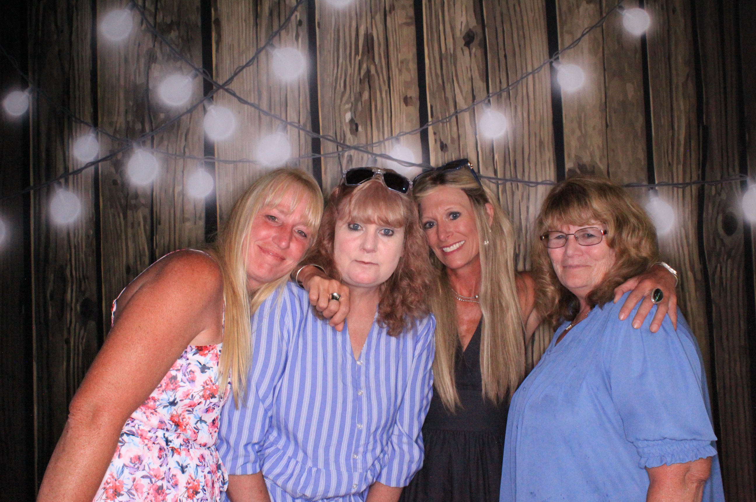 Stephanie and Cameron | View more photos from the event at gallery.photoboothbillings.com/u/PhotoBoothBillings/Stephanie-and-Cameron