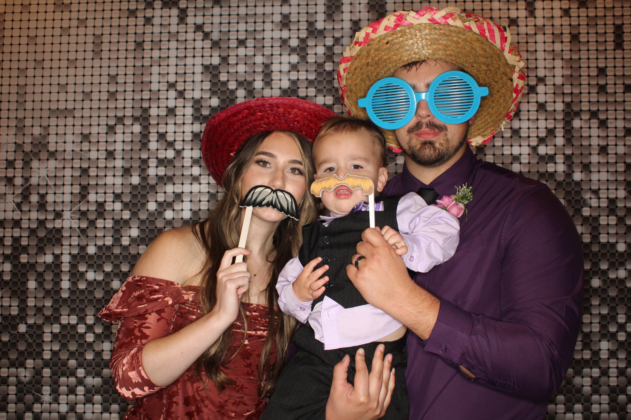 Sydney and Jake's Wedding | View more photos from the event at gallery.photoboothbillings.com/u/PhotoBoothBillings/Sydney-and-Jakes-Wedding