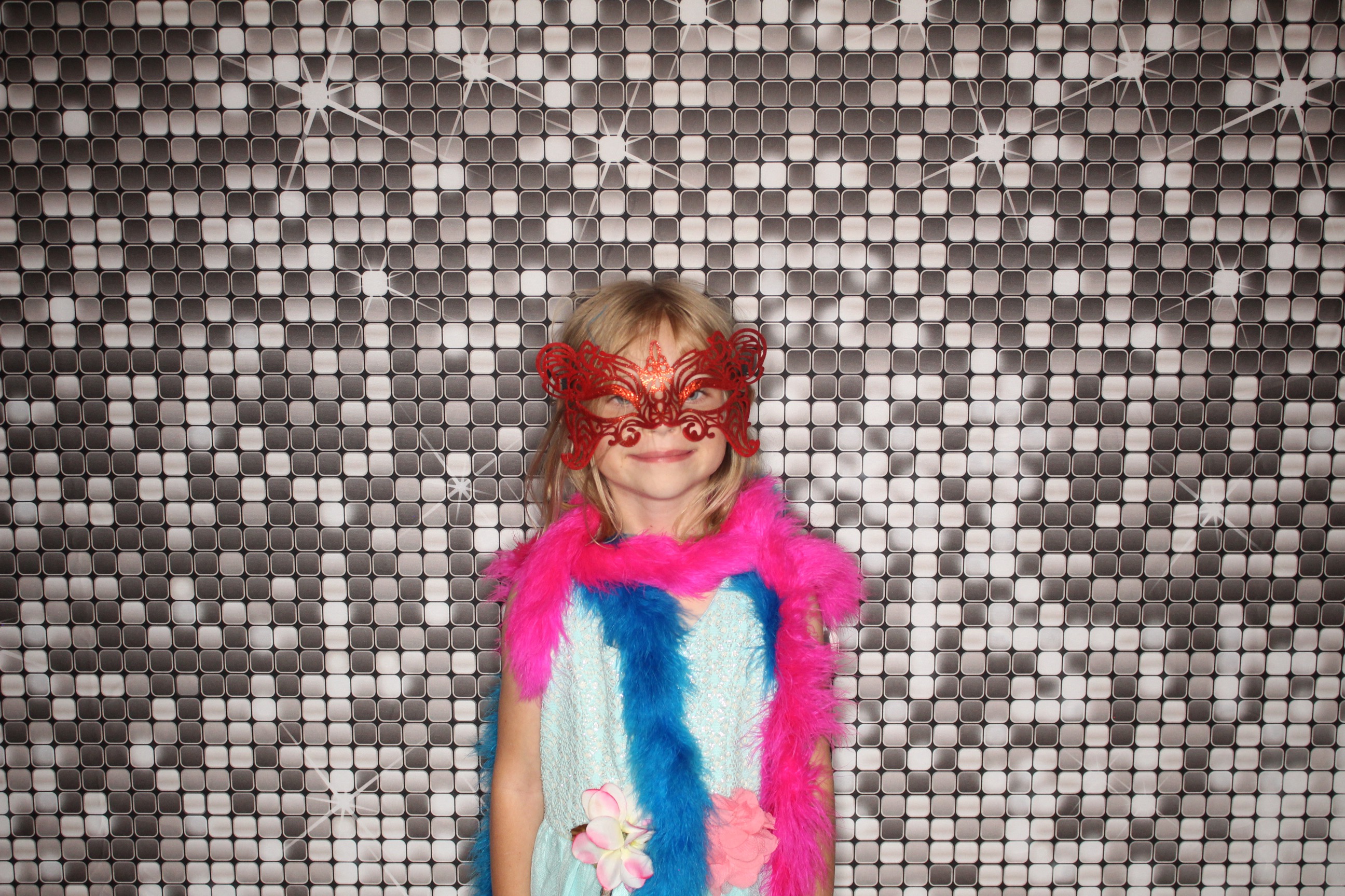 Sydney and Jake's Wedding | View more photos from the event at gallery.photoboothbillings.com/u/PhotoBoothBillings/Sydney-and-Jakes-Wedding