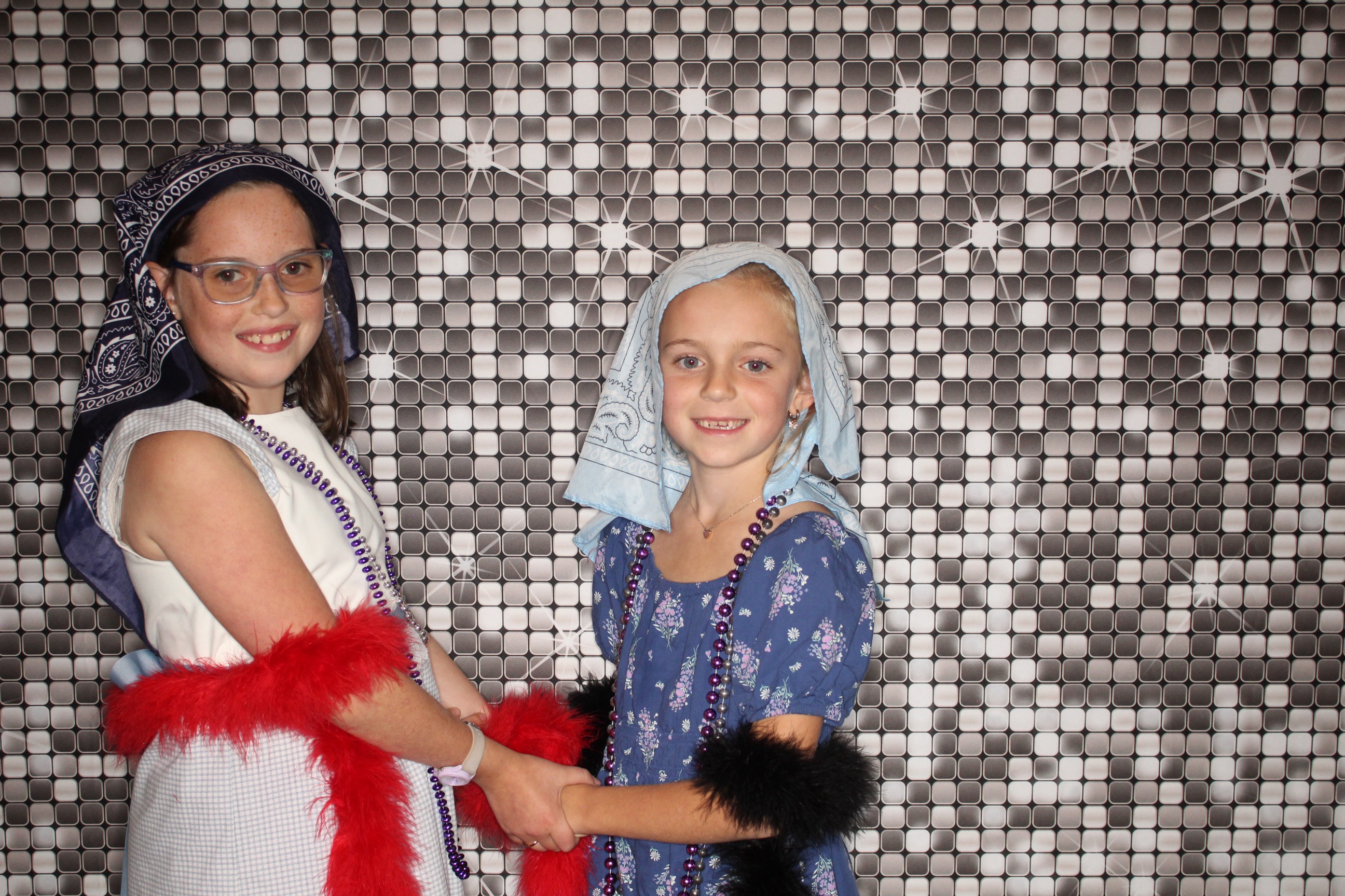 Sydney and Jake's Wedding | View more photos from the event at gallery.photoboothbillings.com/u/PhotoBoothBillings/Sydney-and-Jakes-Wedding