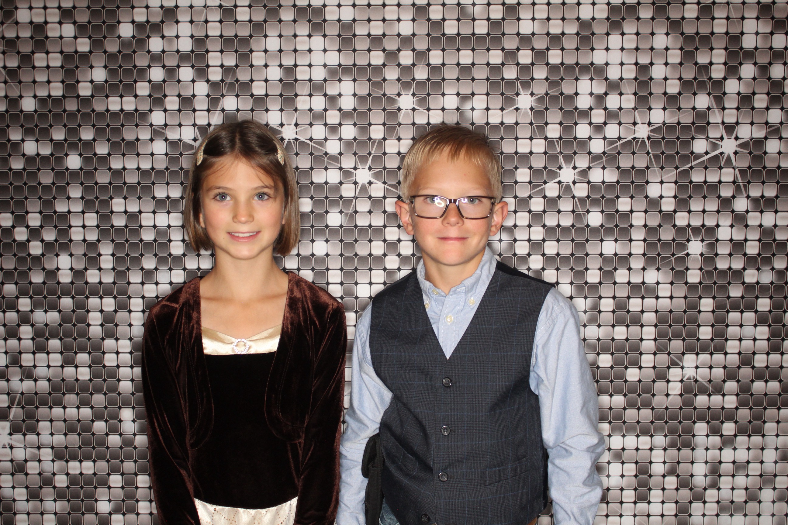 Sydney and Jake's Wedding | View more photos from the event at gallery.photoboothbillings.com/u/PhotoBoothBillings/Sydney-and-Jakes-Wedding