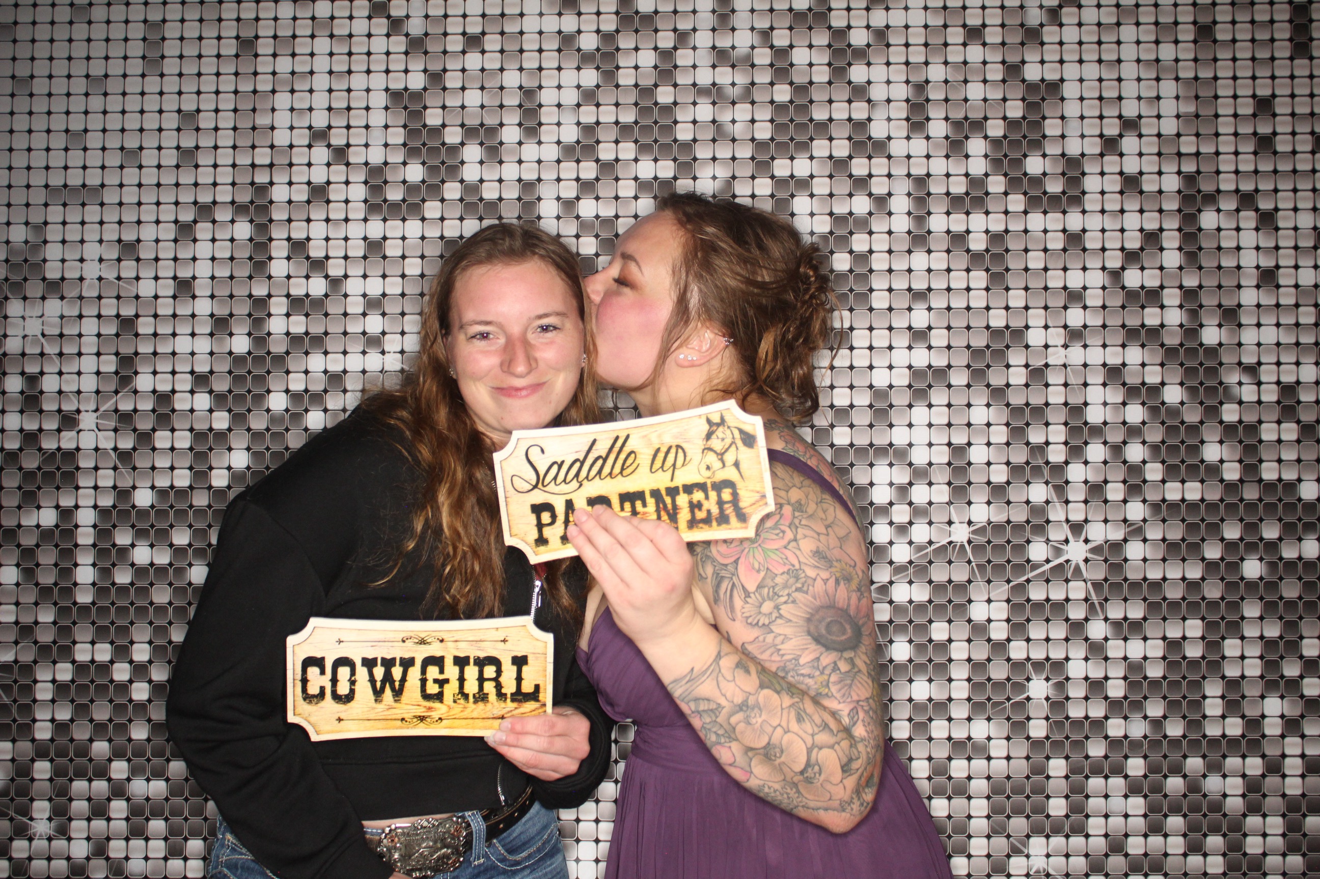 Sydney and Jake's Wedding | View more photos from the event at gallery.photoboothbillings.com/u/PhotoBoothBillings/Sydney-and-Jakes-Wedding