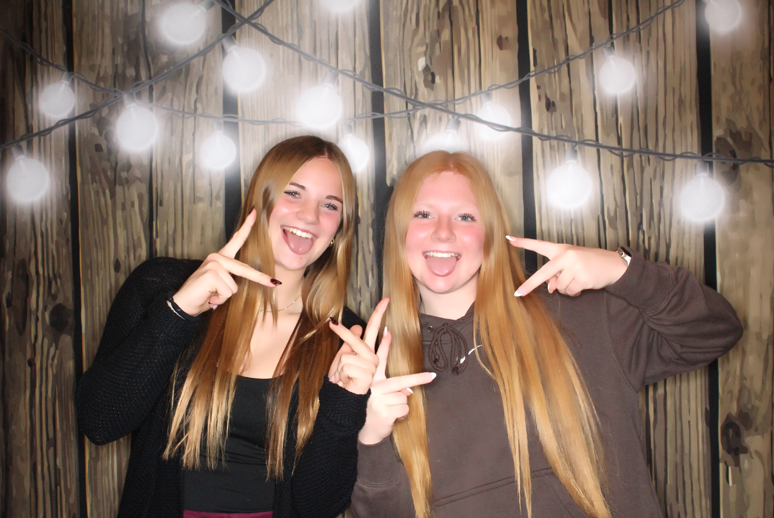 The McGrane's Wedding | View more photos from the event at gallery.photoboothbillings.com/u/PhotoBoothBillings/The-McGranes-Wedding