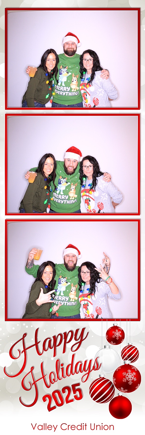 Valley Credit Union Holiday Party | View more photos from the event at gallery.photoboothbillings.com/u/PhotoBoothBillings/Valley-Credit-Union-Holiday-Party