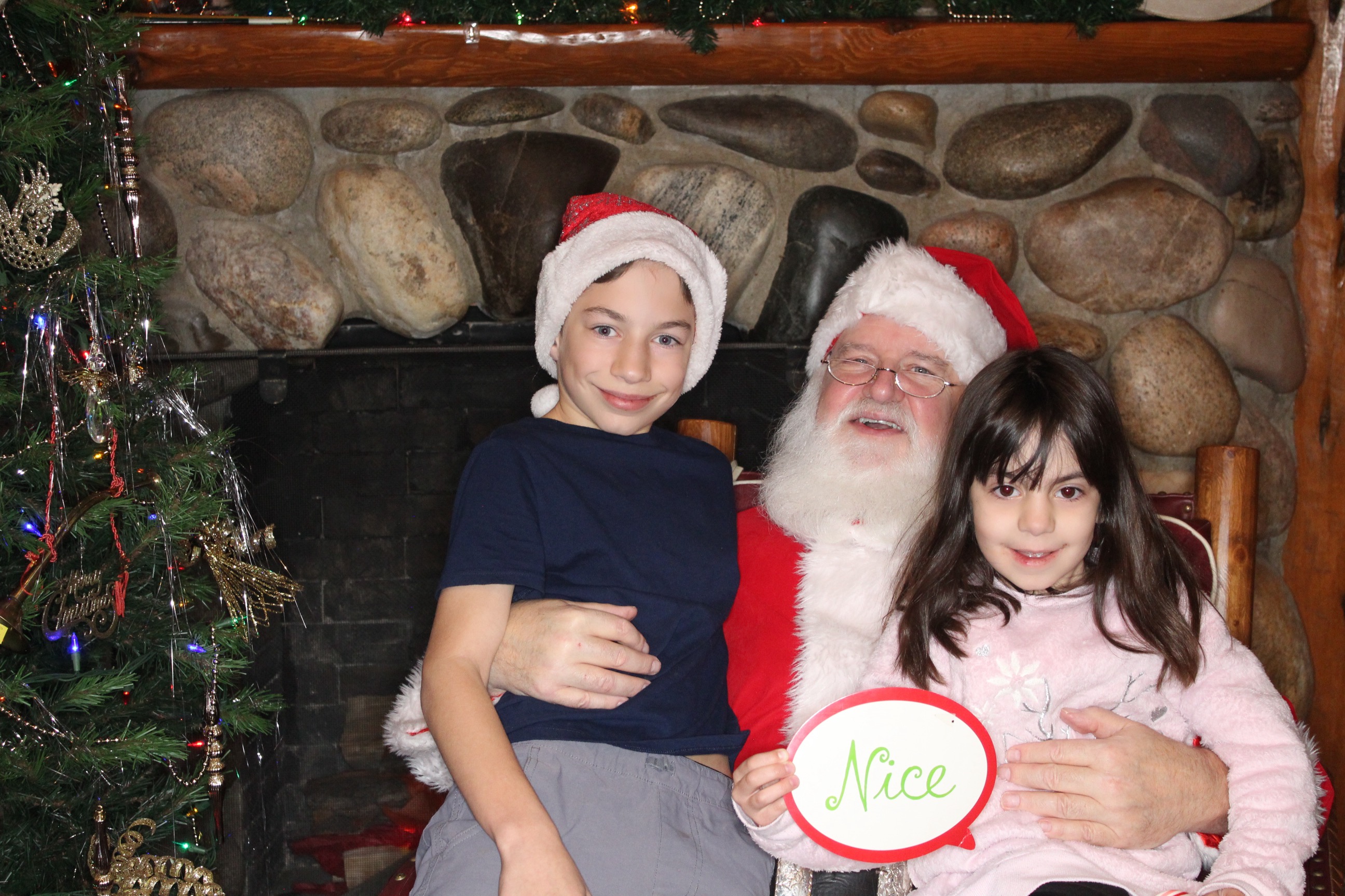 Western Heritage Center Holiday Party | View more photos from the event at gallery.photoboothbillings.com/u/PhotoBoothBillings/Western-Heritage-Center-Holiday-Party