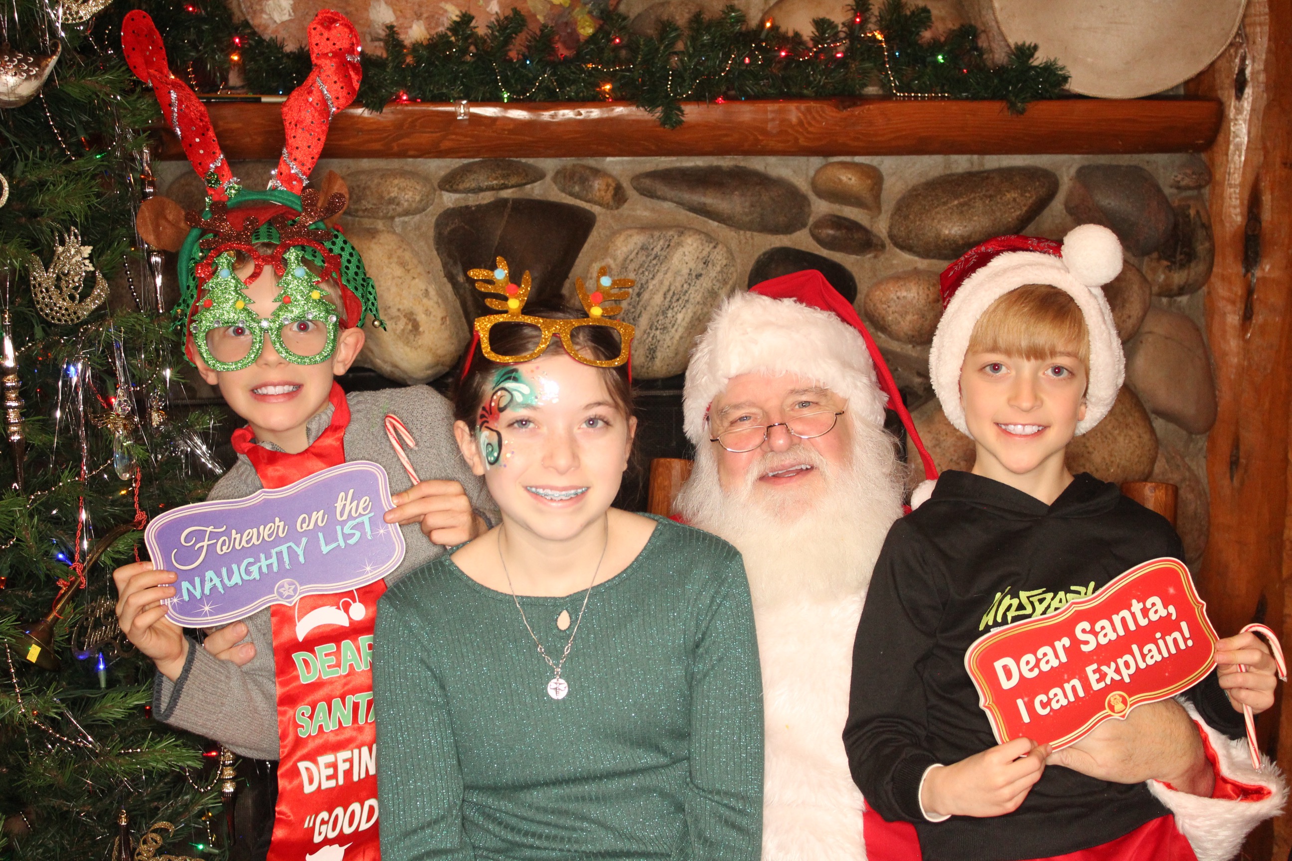 Western Heritage Center Holiday Party | View more photos from the event at gallery.photoboothbillings.com/u/PhotoBoothBillings/Western-Heritage-Center-Holiday-Party